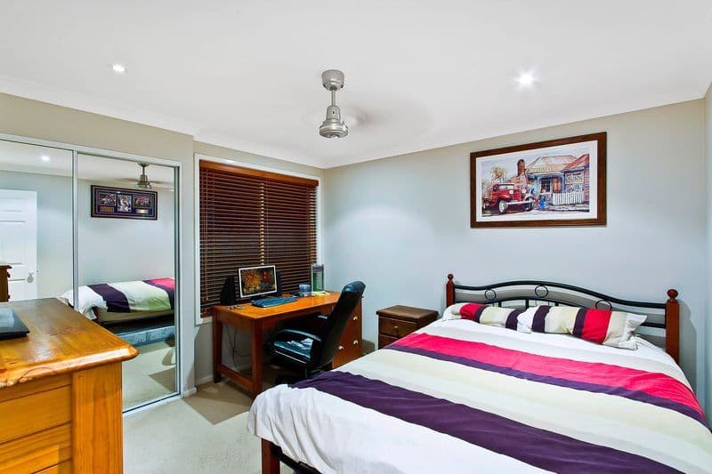 17 Lorraine Avenue, BERKELEY VALE NSW 2261, Berkeley Vale - Thumbnail 3