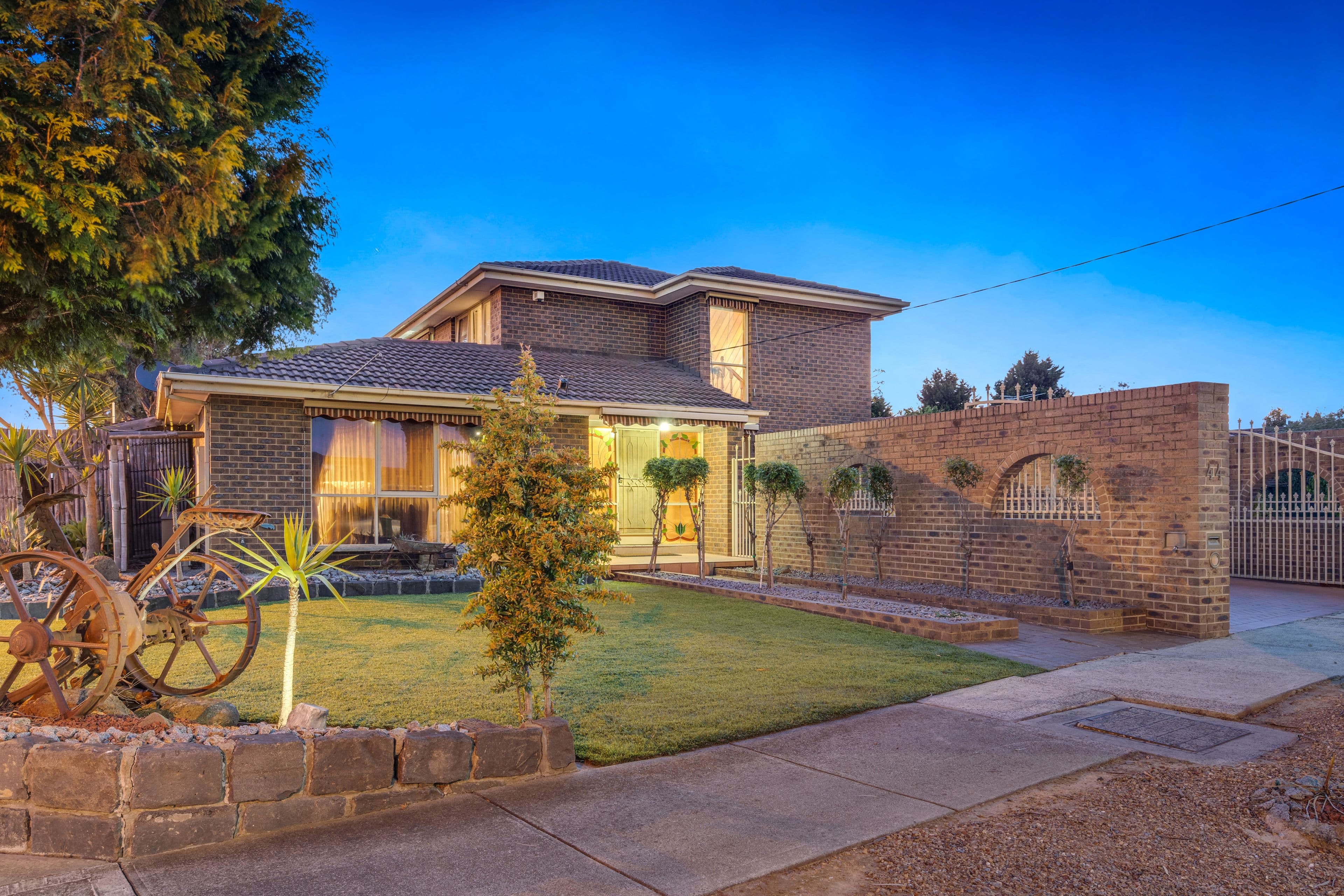 44 Hothlyn Drive, Craigieburn VIC 3064, Craigieburn - Thumbnail 2