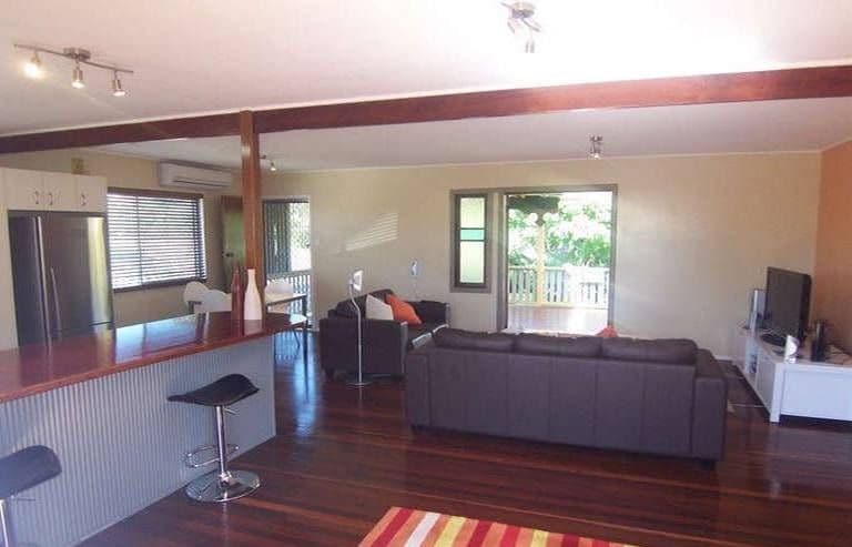 13 Liverpool Street, EIGHT MILE PLAINS QLD 4113, Eight Mile Plains - Thumbnail 4