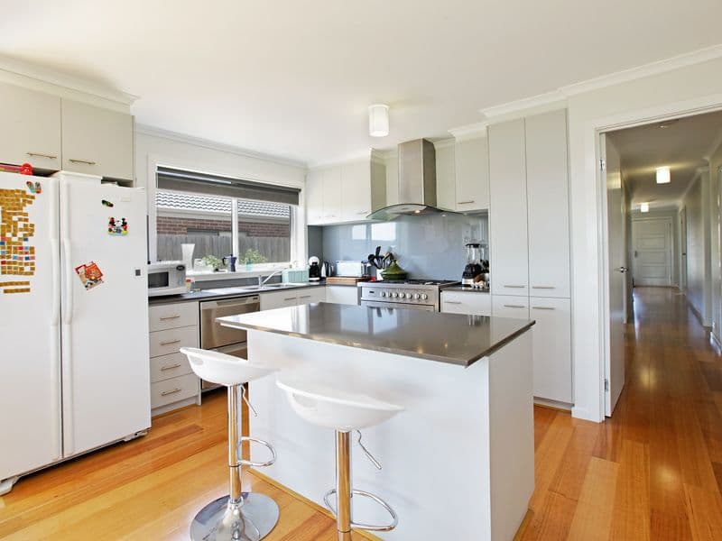 33 Werner Avenue, MARSHALL VIC 3216, Marshall - Thumbnail 2