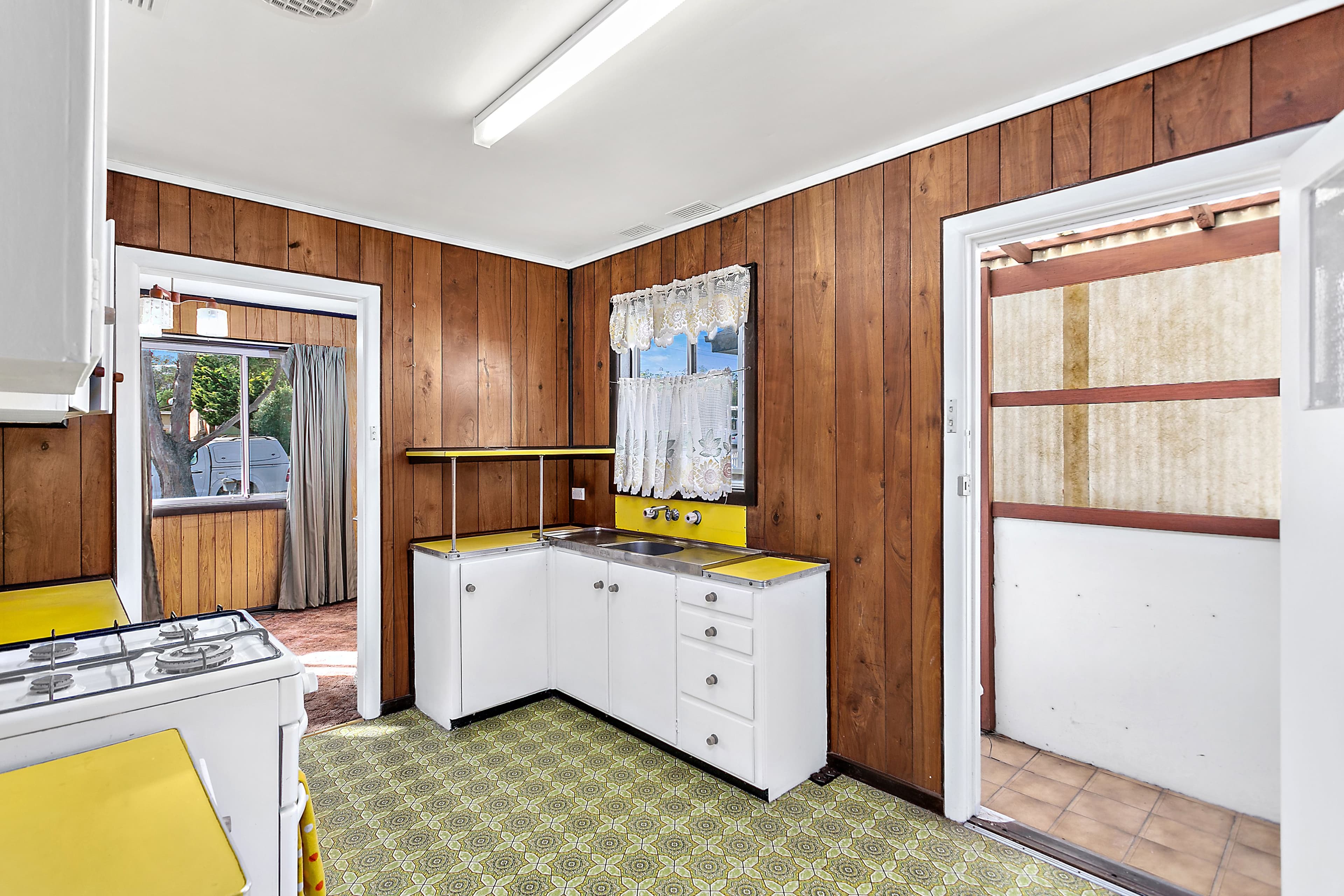 15 Central Avenue, Oak Flats - Thumbnail 3