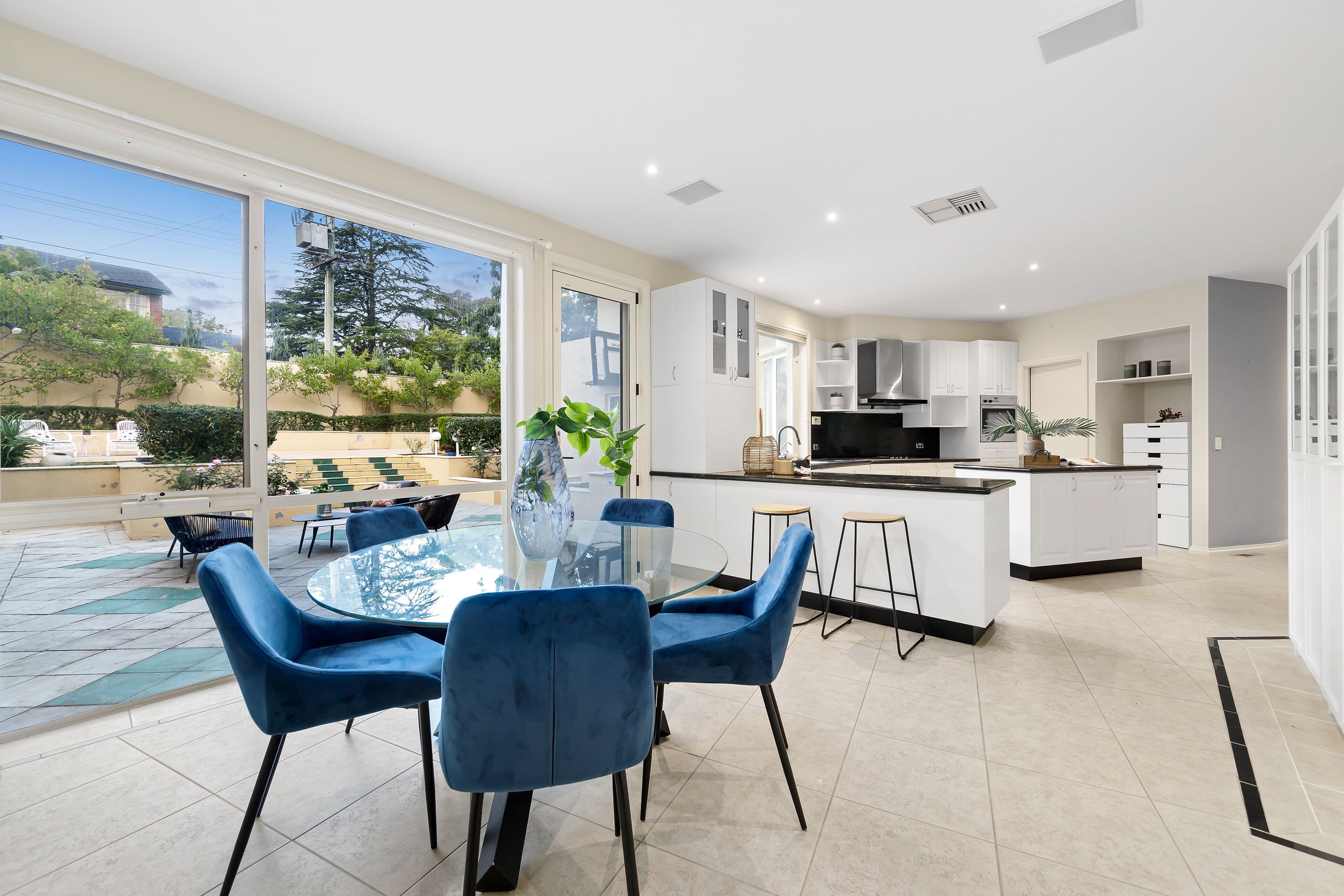 25 Aurisch Avenue, Glen Waverley VIC 3150, Glen Waverley - Thumbnail 6