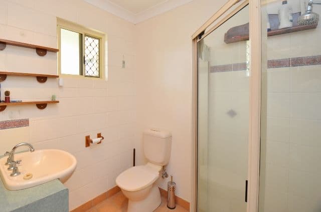 16 Elberry Crescent, KELSO QLD 4815, Kelso - Thumbnail 8