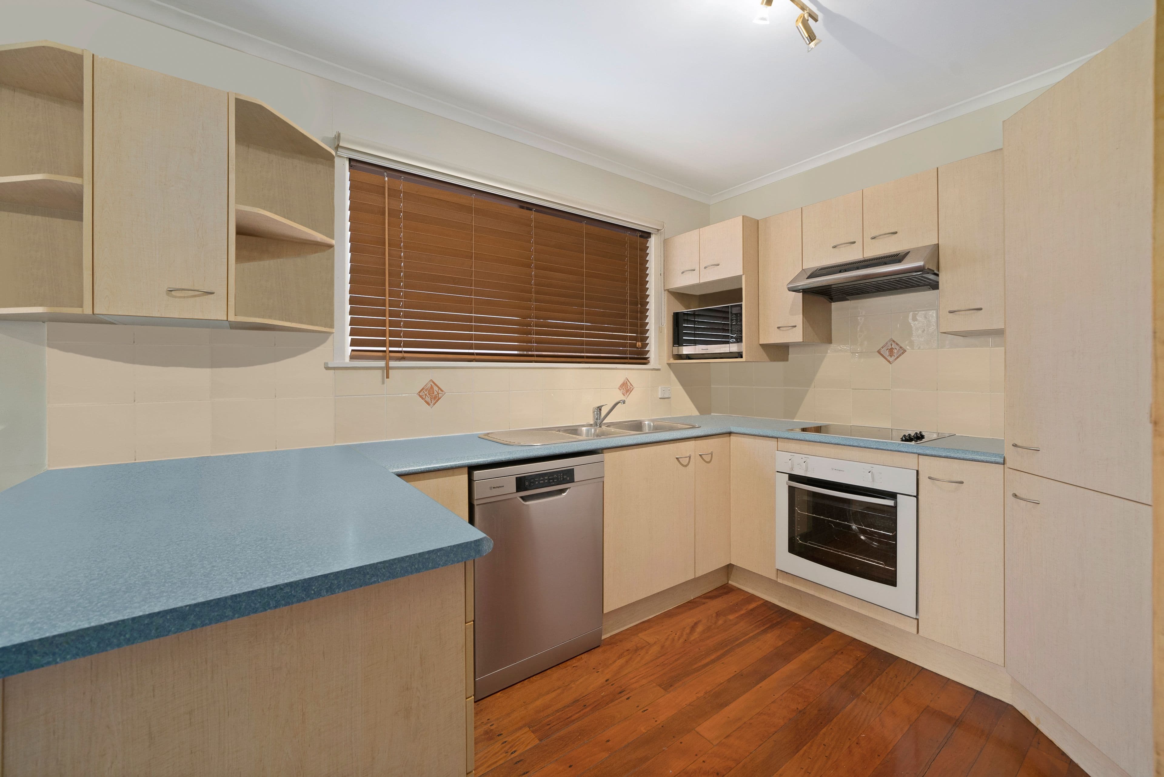 16 Lilla Street, Woody Point QLD 4019, Woody Point - Thumbnail 7