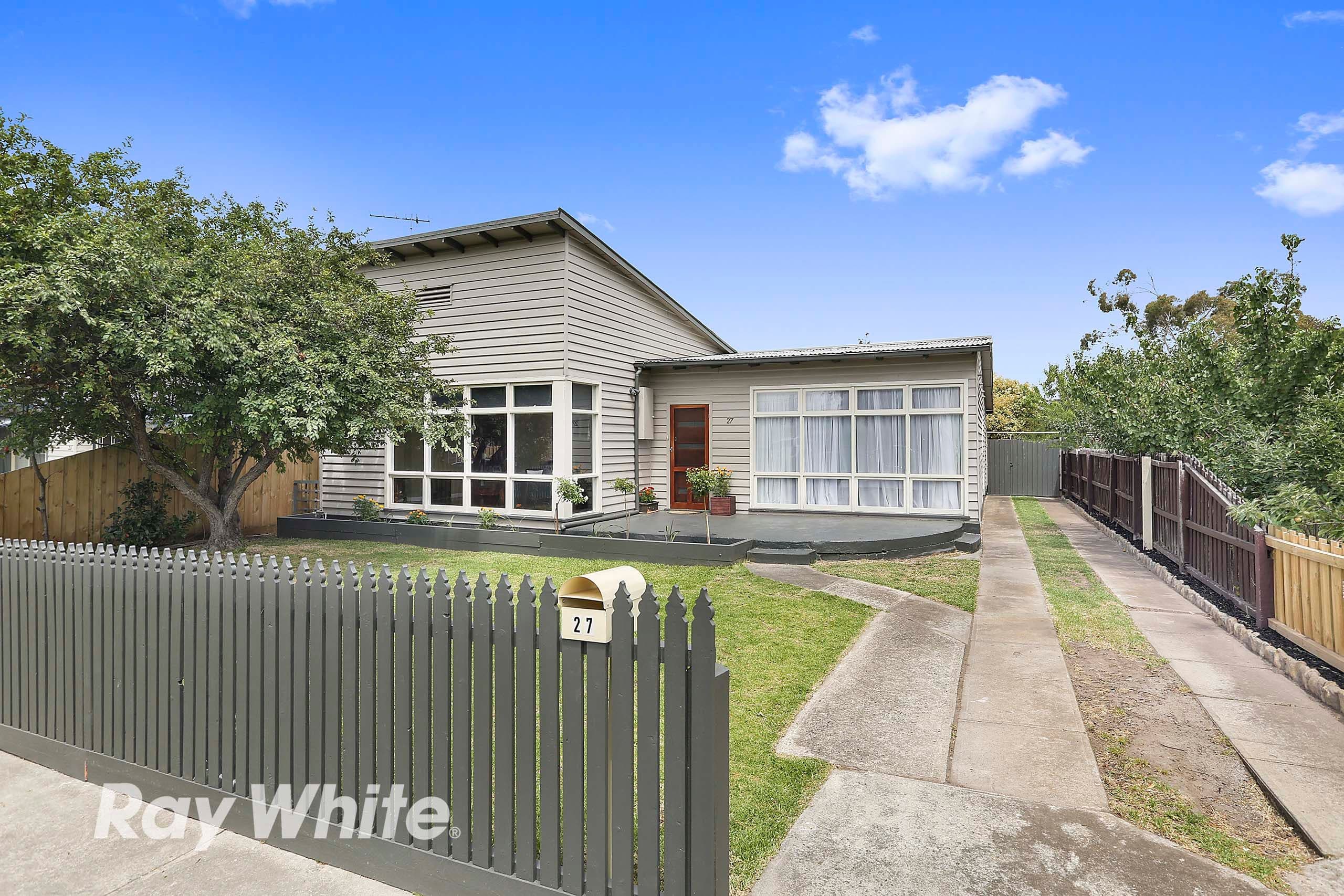 27 Tasman Avenue, Belmont VIC 3216, Belmont - Thumbnail 2