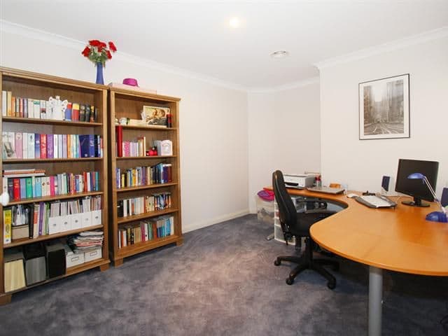 10 Lincoln Place, CANNING VALE WA 6155, Canning Vale - Thumbnail 4