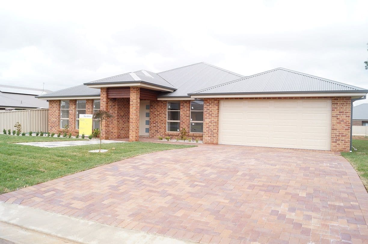 31 Valencia Drive, Orange NSW 2800, Orange - Image 1