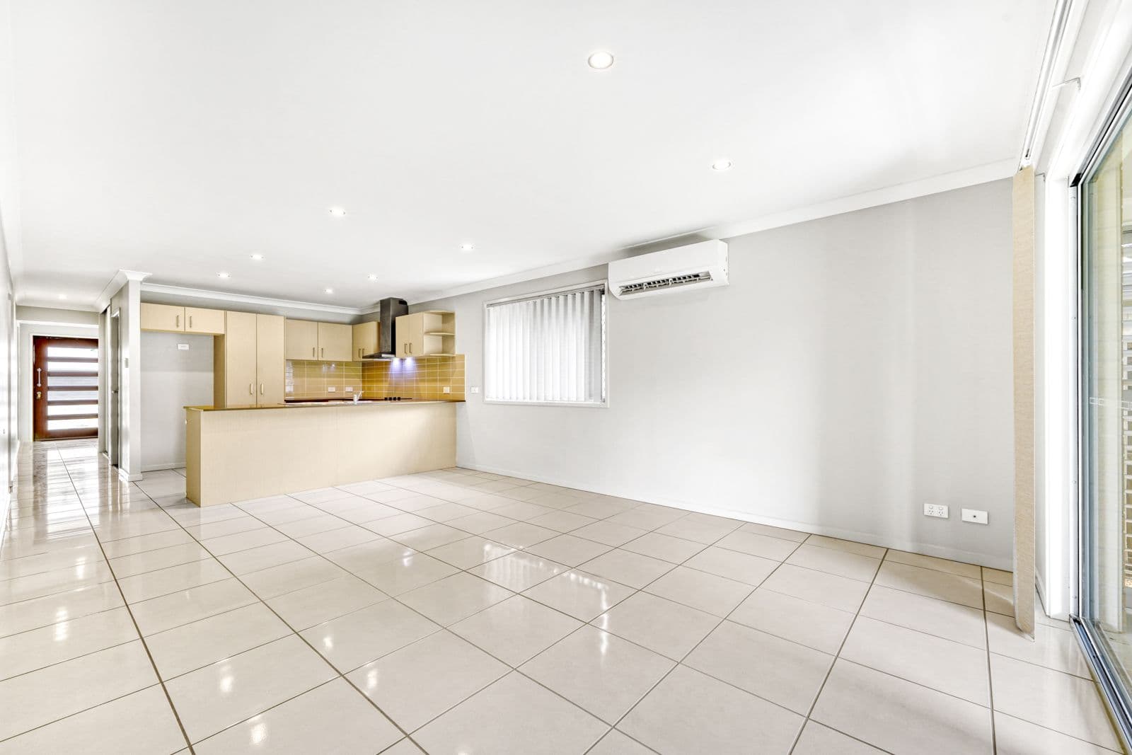 24 Honeyeater Crescent, Dakabin QLD 4503, Dakabin - Thumbnail 5