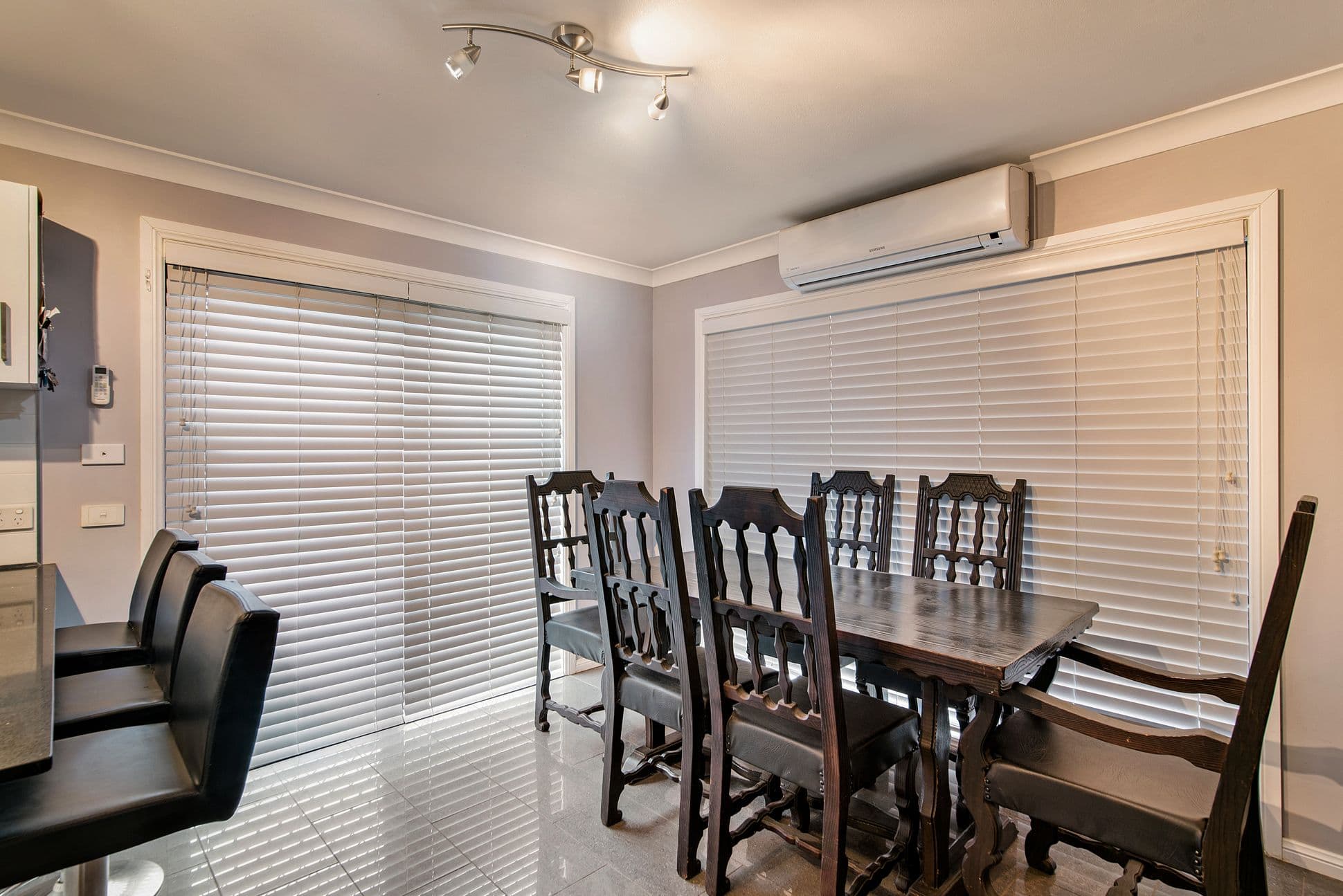 53 Fenton Crescent, Minto - Thumbnail 4