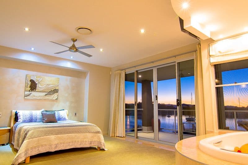 37 Hume Parade, PARADISE POINT QLD 4216, Paradise Point - Thumbnail 3