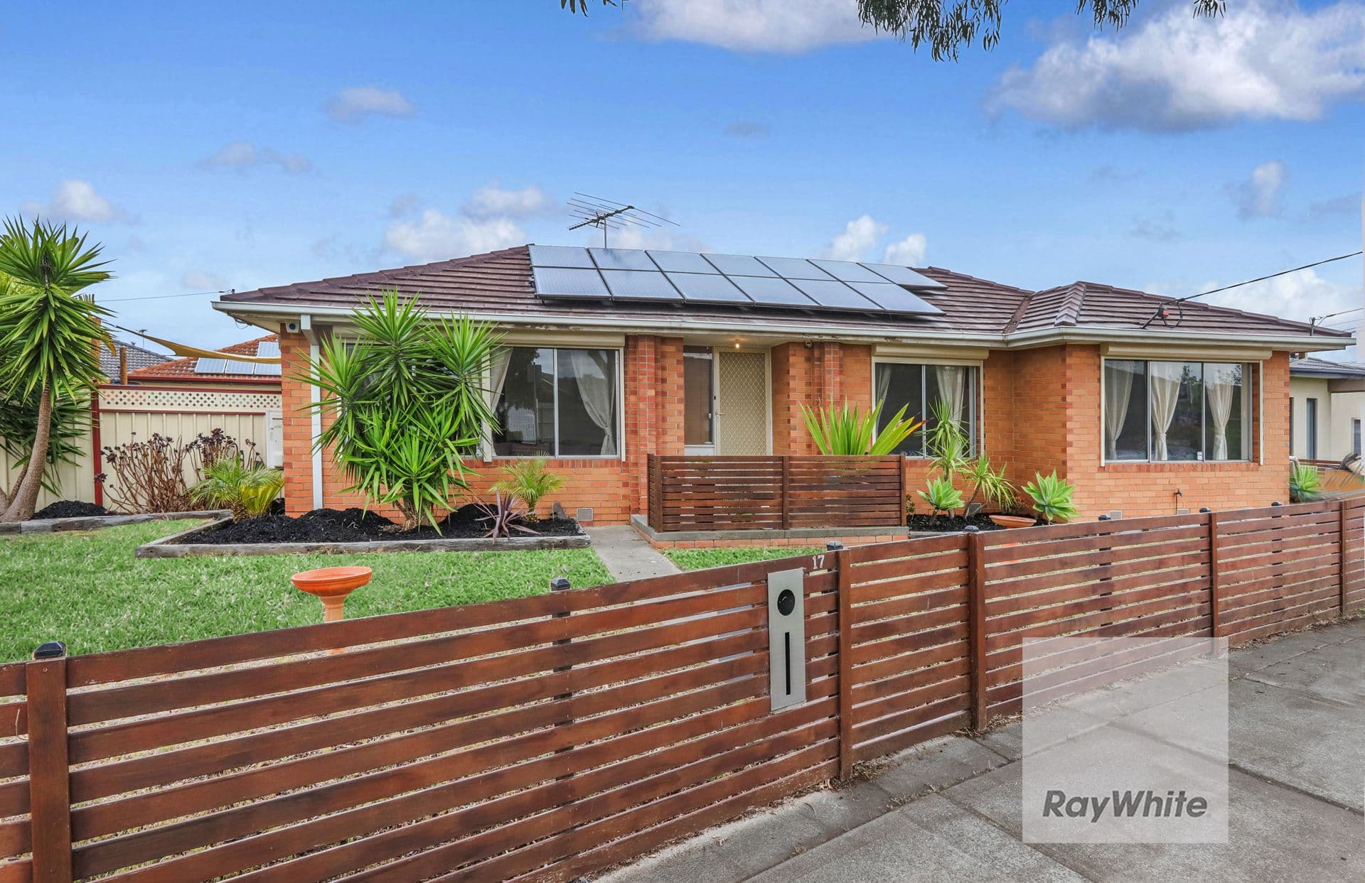 17 Sherbourne Road, Gladstone Park VIC 3043, Gladstone Park - Thumbnail 2