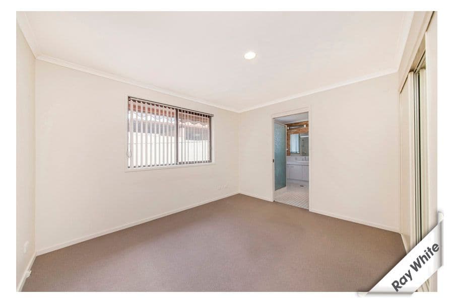45 Crest Park Parade, Queanbeyan NSW 2620, Queanbeyan West - Thumbnail 5