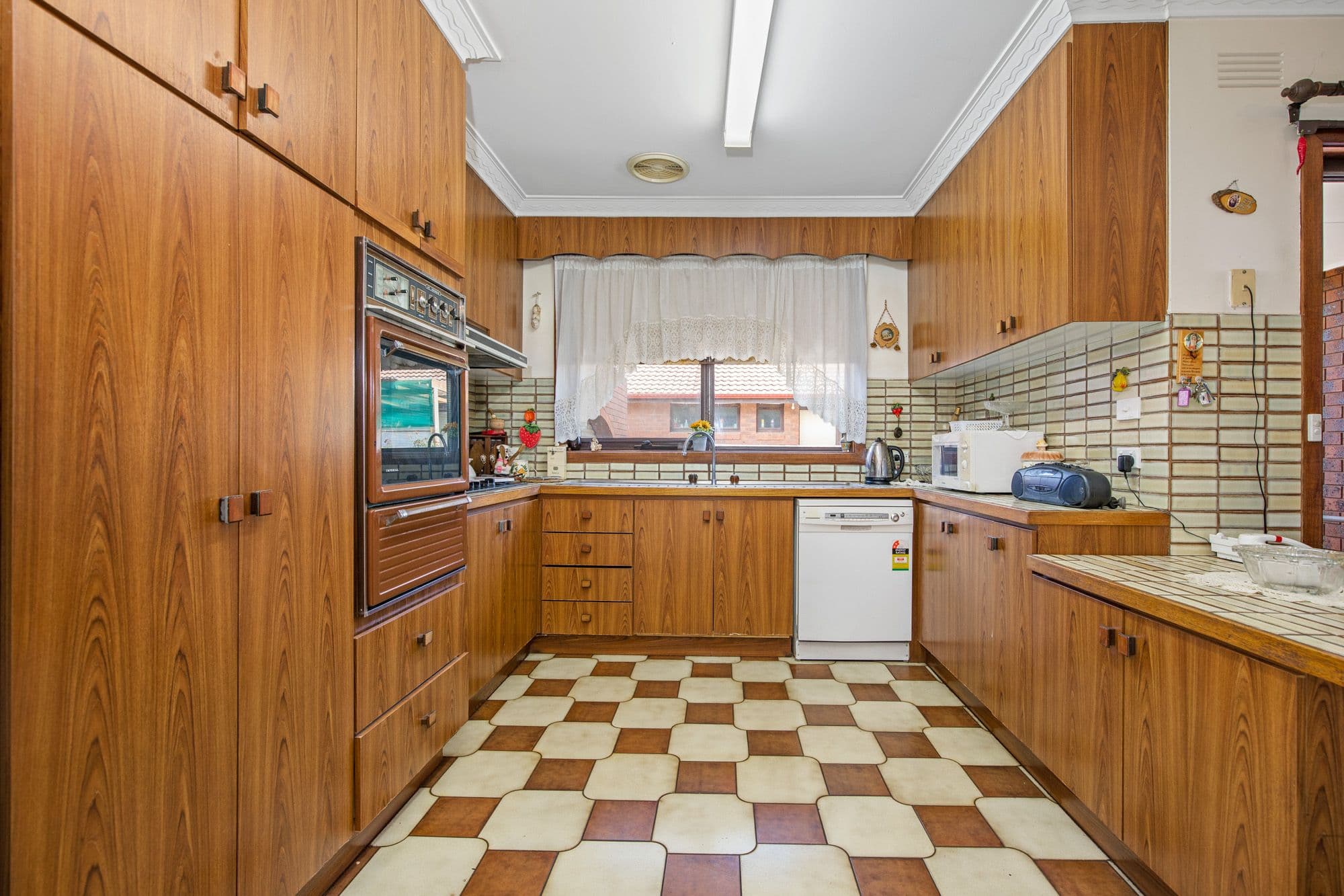 11 Norwich Street, Werribee VIC 3030, Werribee - Thumbnail 4