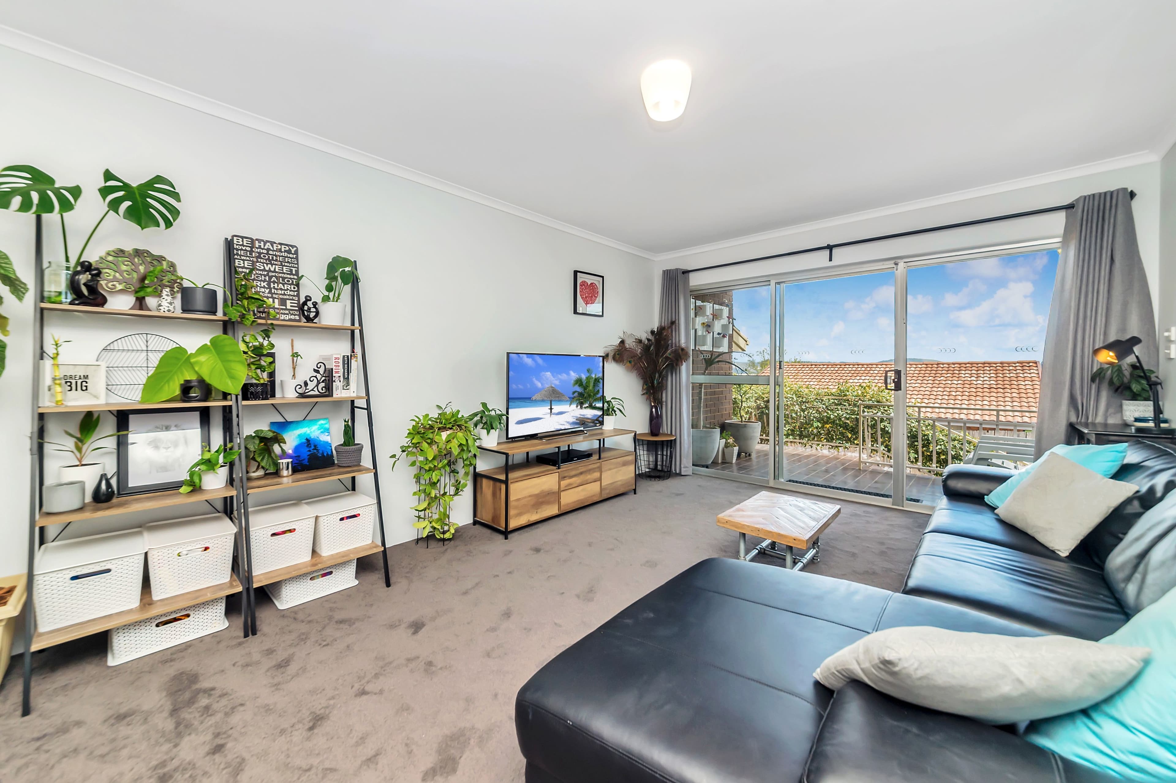 6 Nimmitabel Street, Queanbeyan West NSW 2620, Queanbeyan West - Thumbnail 2