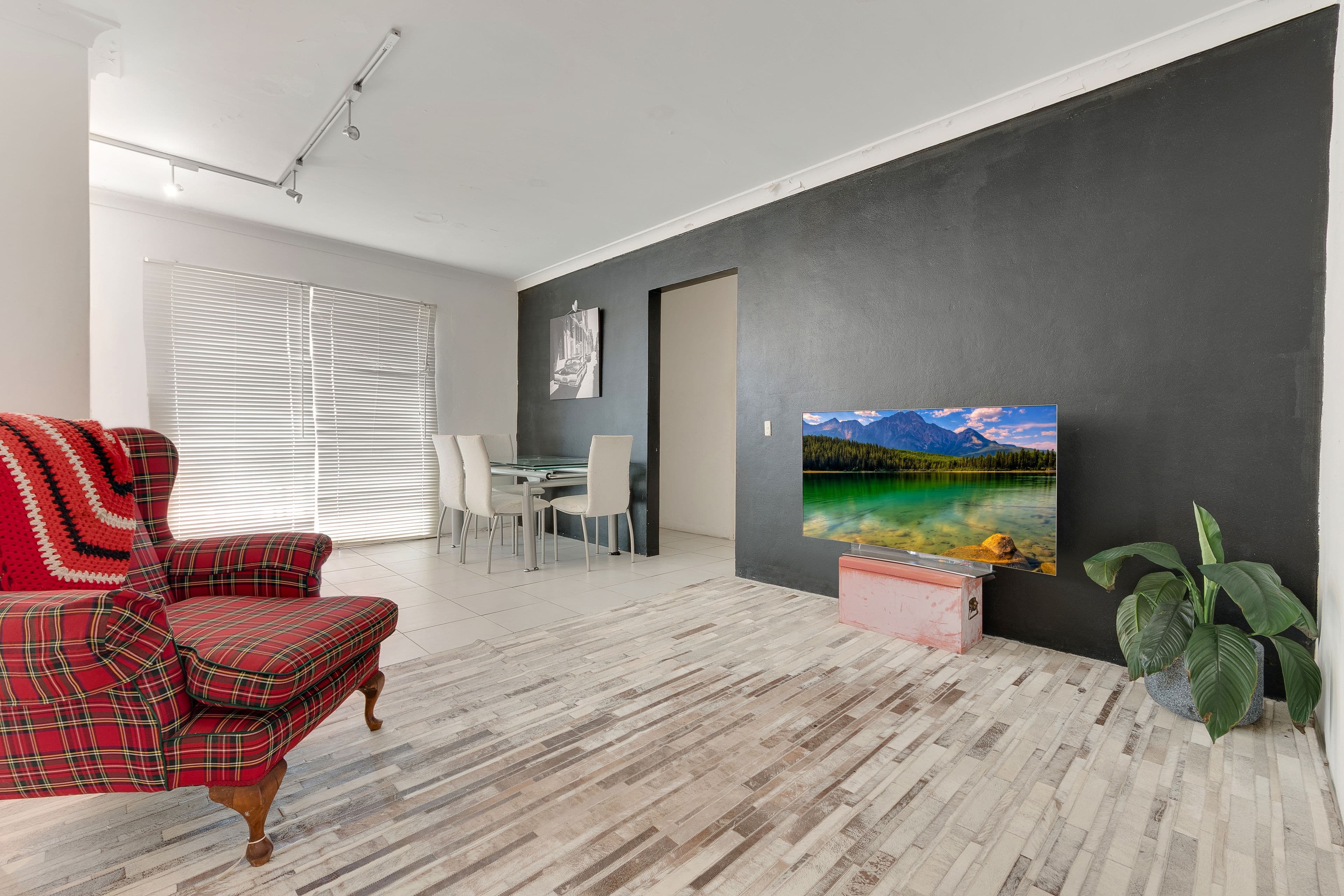 5-7 Hoddle Avenue, Bradbury NSW 2560, Bradbury - Thumbnail 2