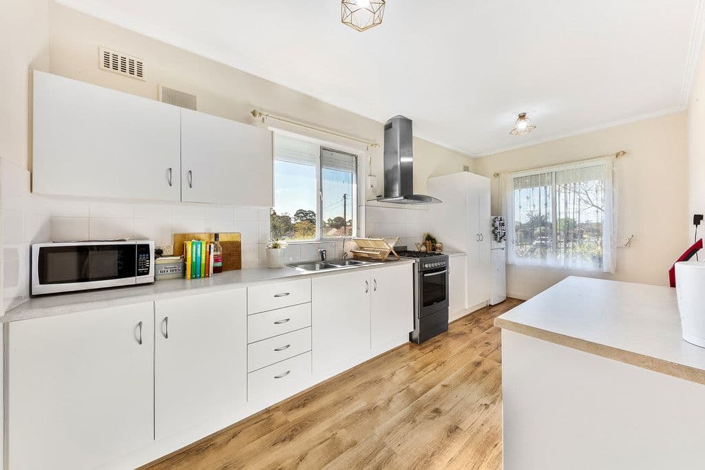 9 Regent Avenue, Pooraka SA 5095, Pooraka - Thumbnail 4