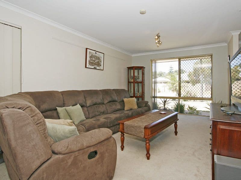 47 Nyandi Court, THORNLIE WA 6108, Thornlie - Thumbnail 4