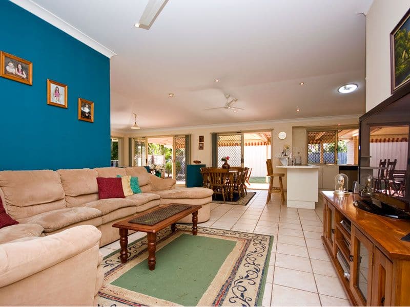 15 Cooroy Street, FOREST LAKE QLD 4078, Forest Lake - Thumbnail 2