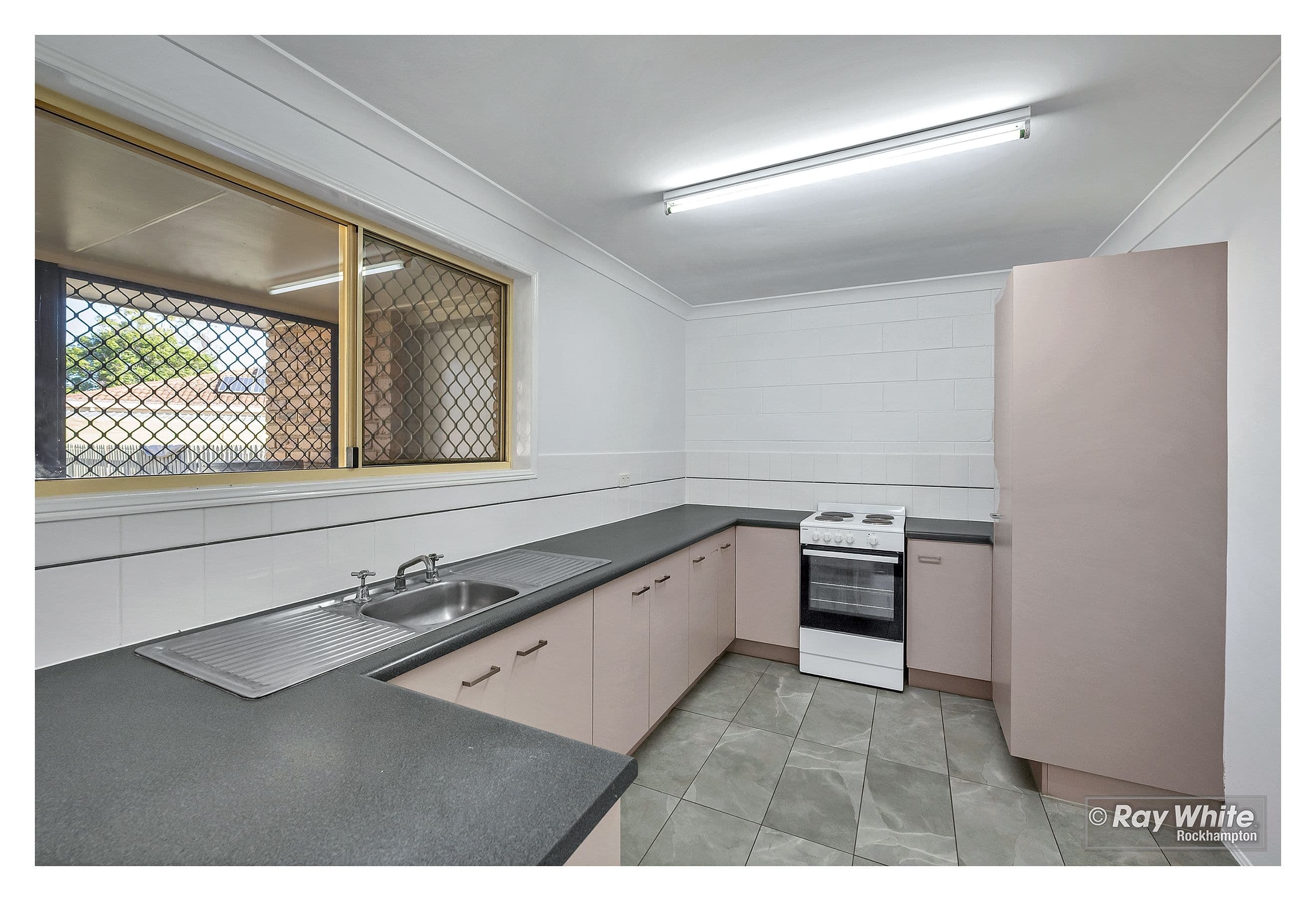 4 Orana Place, Kawana QLD 4701, Kawana - Thumbnail 2