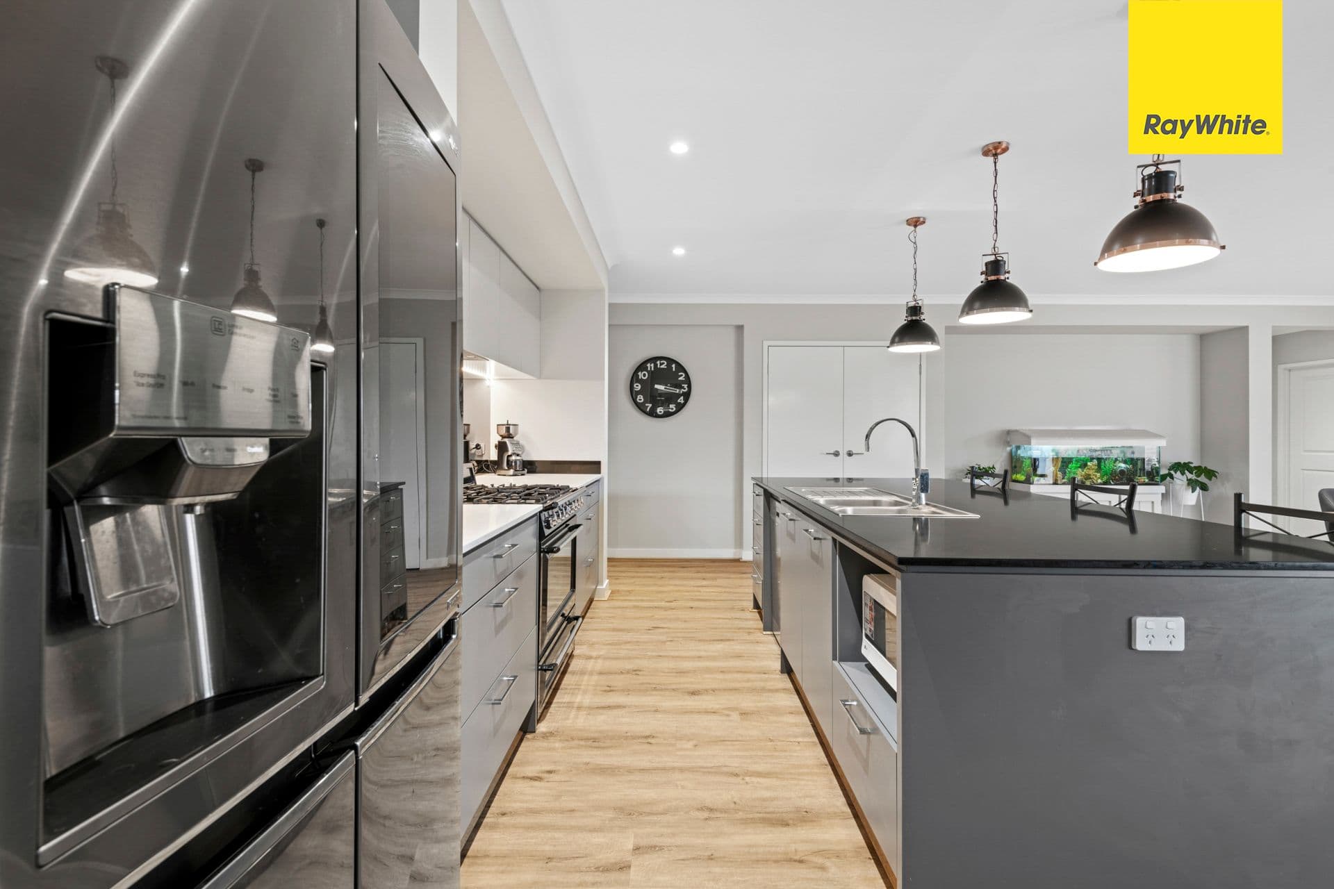 6 Cinnabar Way, COBBLEBANK VIC 3338, Cobblebank - Thumbnail 4