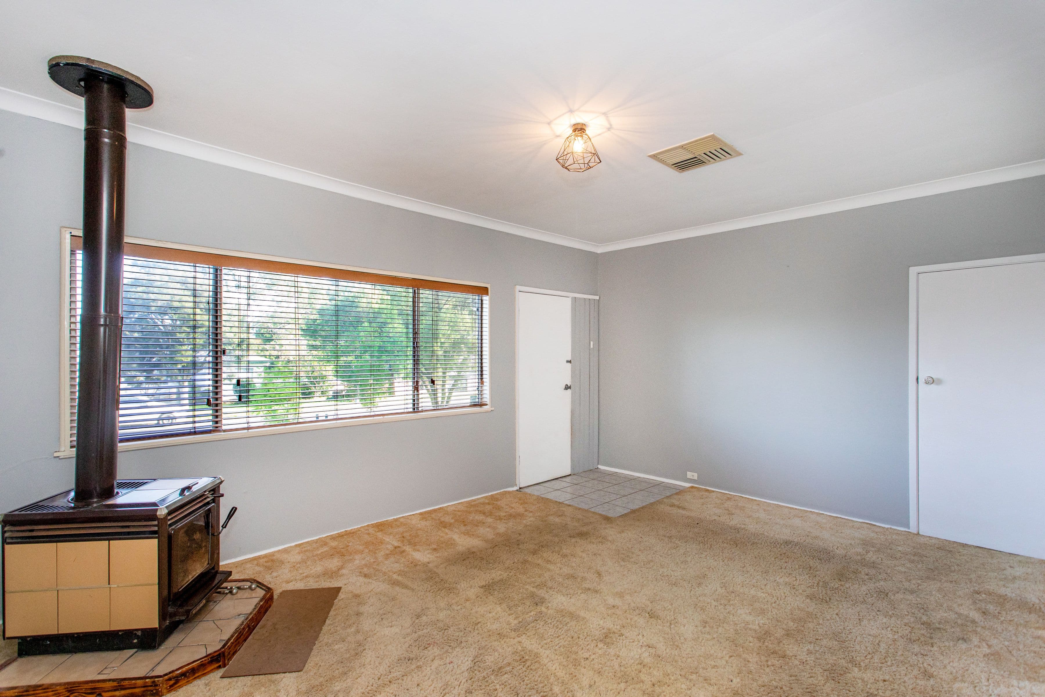 17 Newcombe Street, Cowra NSW 2794, Cowra - Thumbnail 2