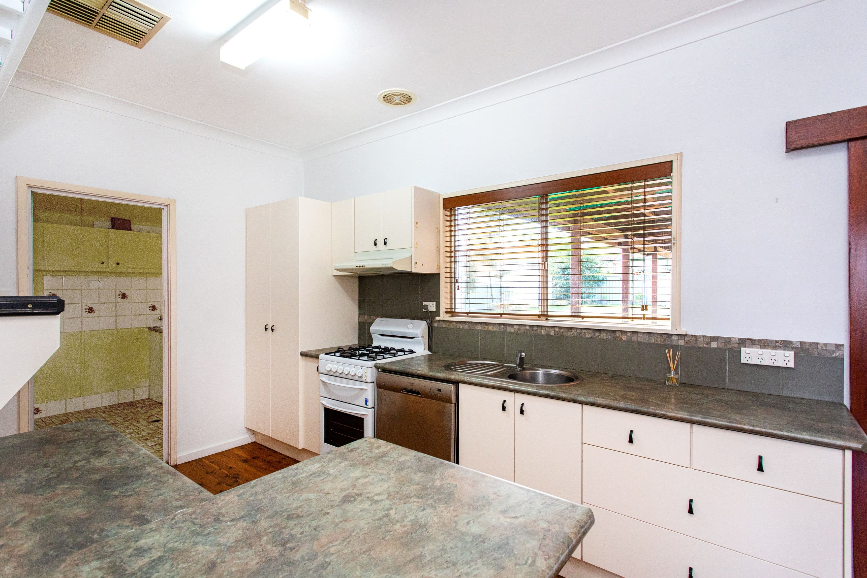 17 Newcombe Street, Cowra NSW 2794, Cowra - Thumbnail 4