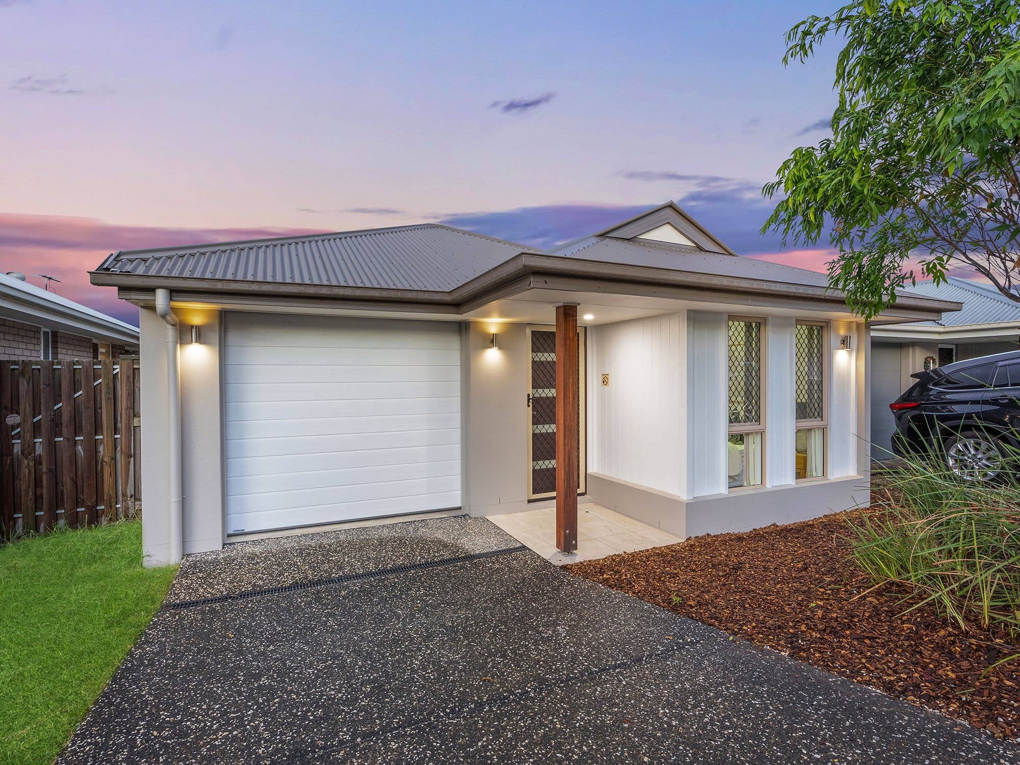 18 Pleasant Street, South Ripley QLD 4306, South Ripley - Thumbnail 2