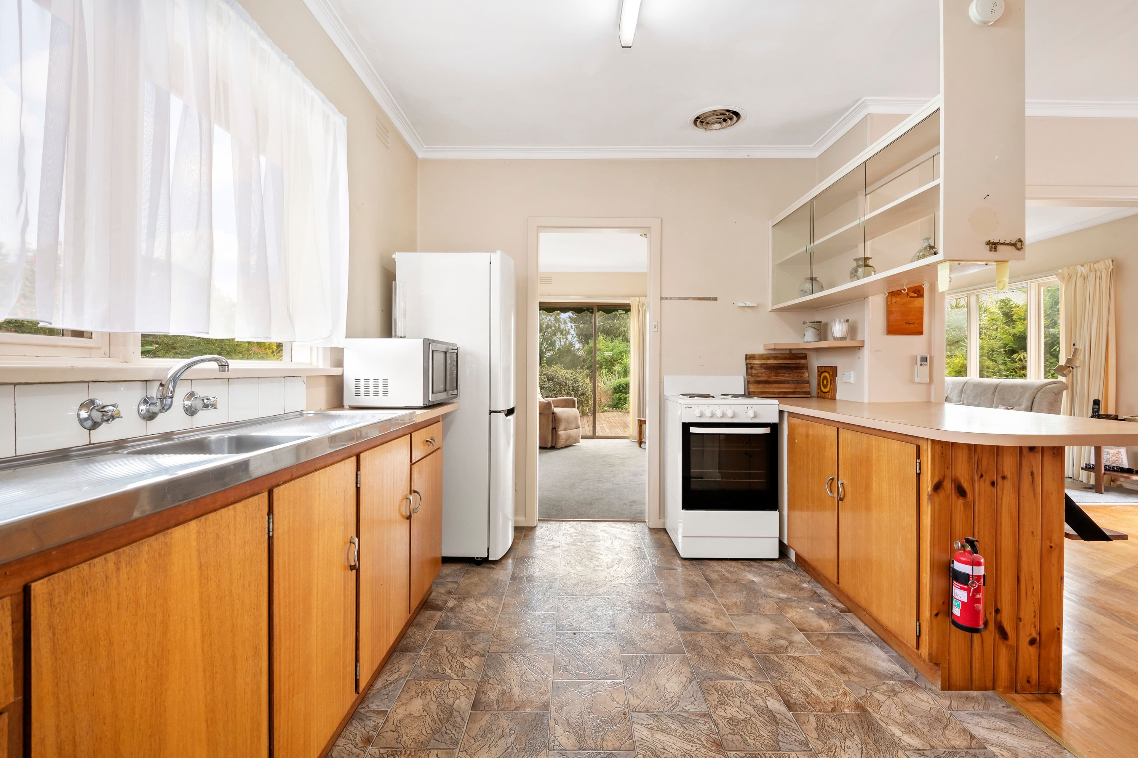12 Roborough Avenue, Mount Eliza VIC 3930, Mount Eliza - Thumbnail 5