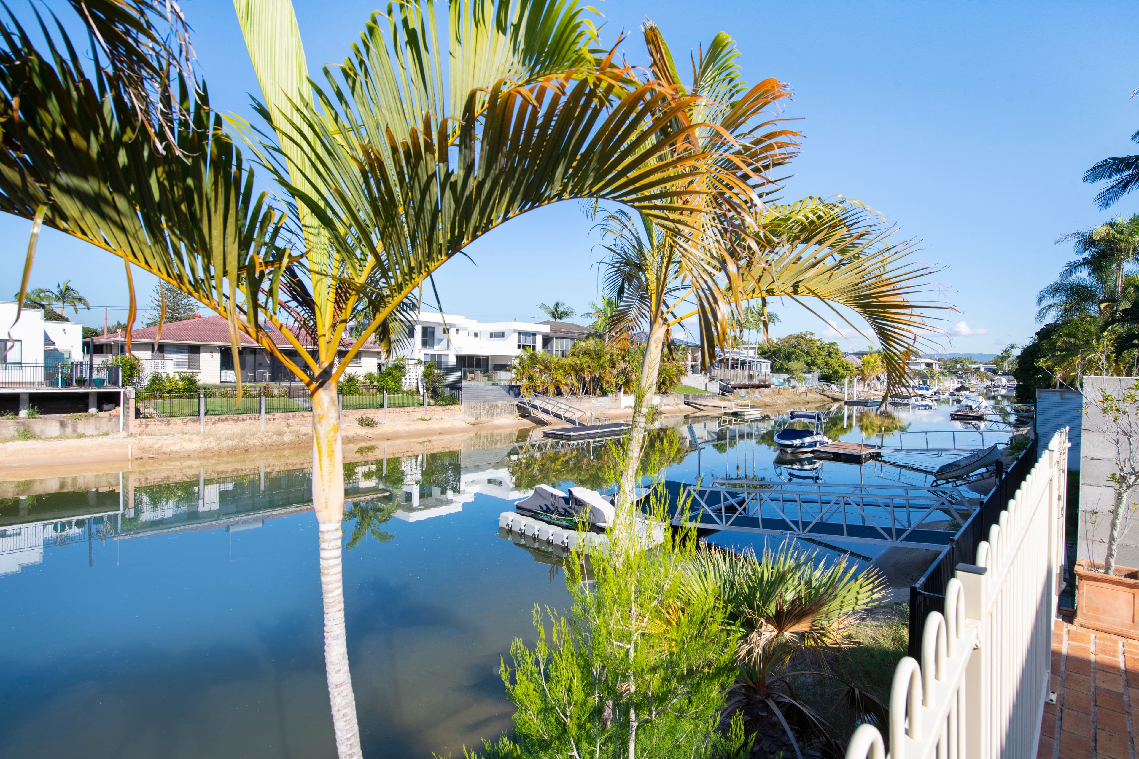 6 Cresta Court, Broadbeach Waters QLD 4218, Broadbeach Waters - Thumbnail 2