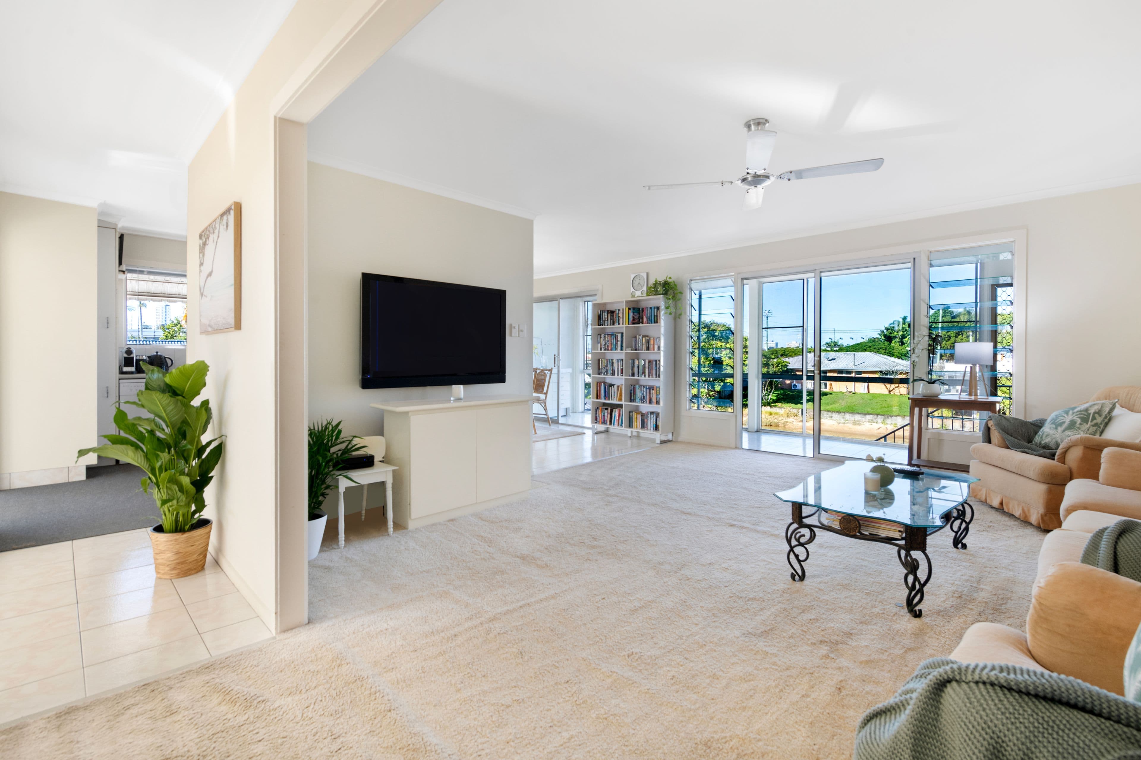 6 Cresta Court, Broadbeach Waters QLD 4218, Broadbeach Waters - Thumbnail 4