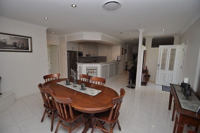 38 Willow Grove Road, SOUTHSIDE QLD 4570, Southside - Thumbnail 7
