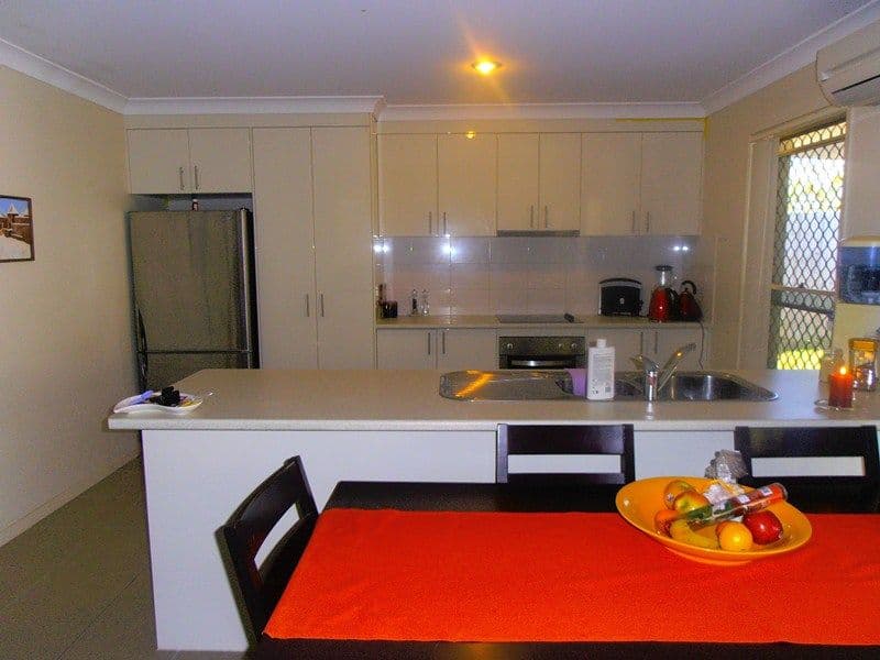 12 Durre Street, CALAMVALE QLD 4116, Calamvale - Thumbnail 2
