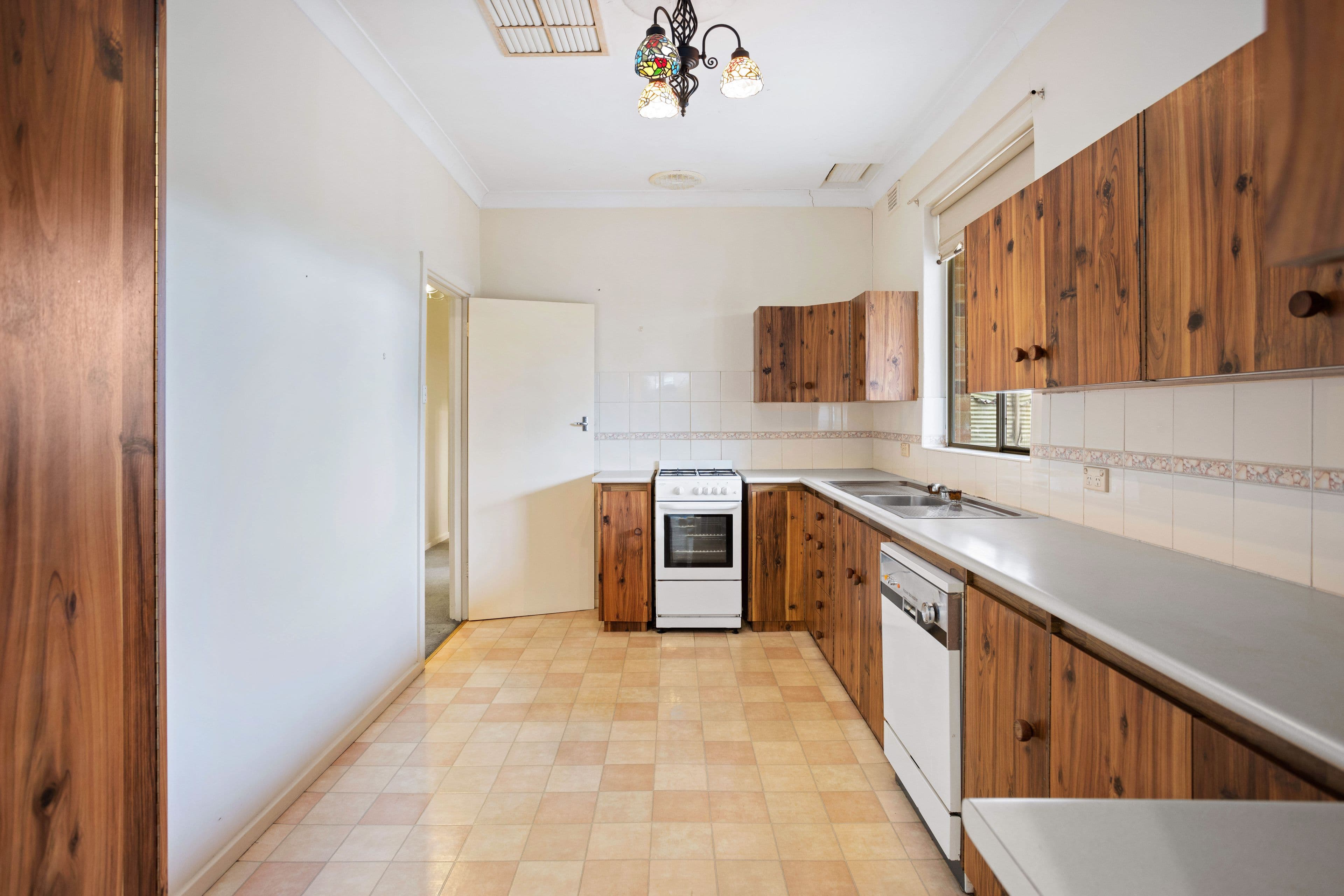 4 Wallace Street, Vale Park SA 5081, Vale Park - Thumbnail 4