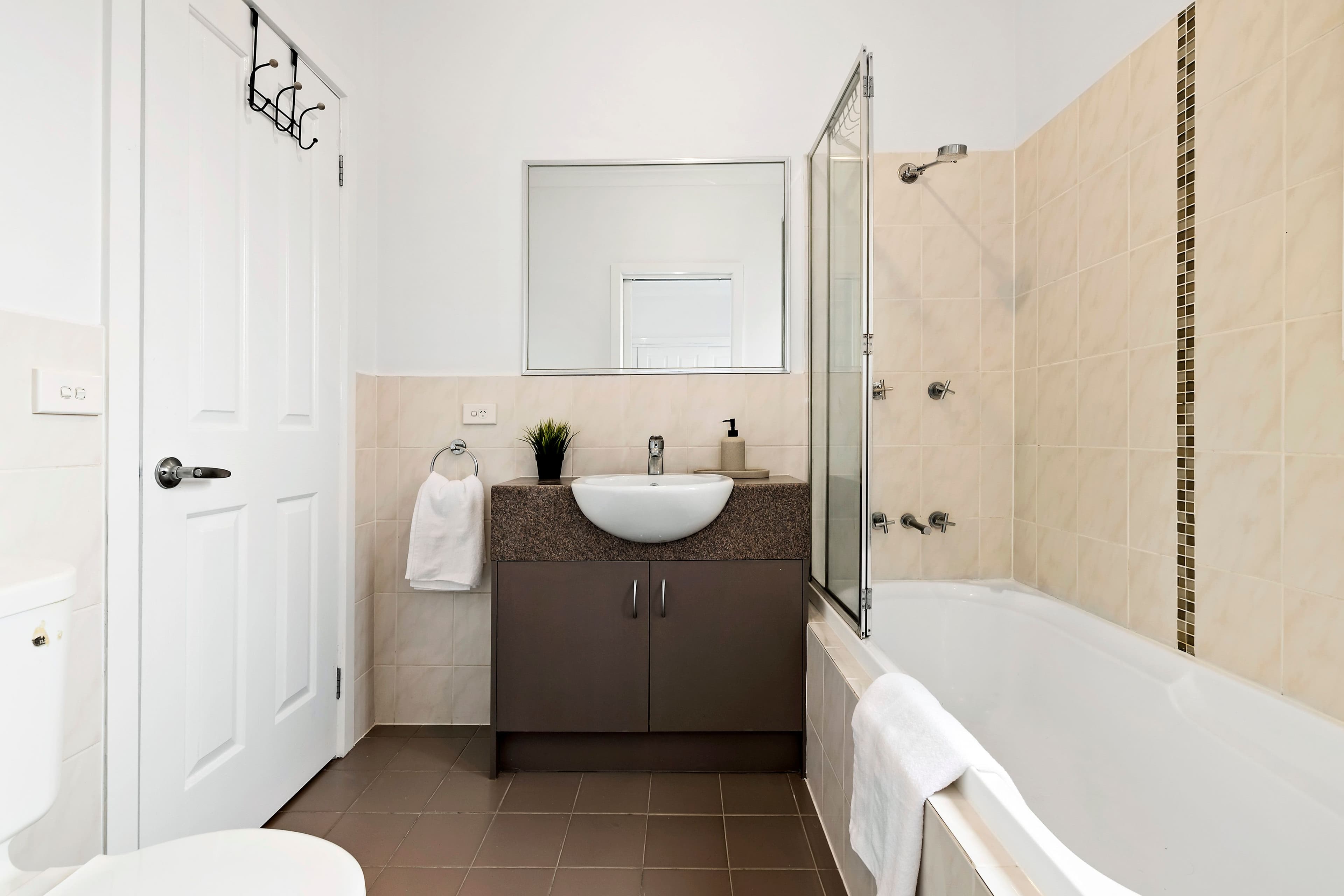 45 Hickford Street, Reservoir VIC 3073, Reservoir - Thumbnail 4