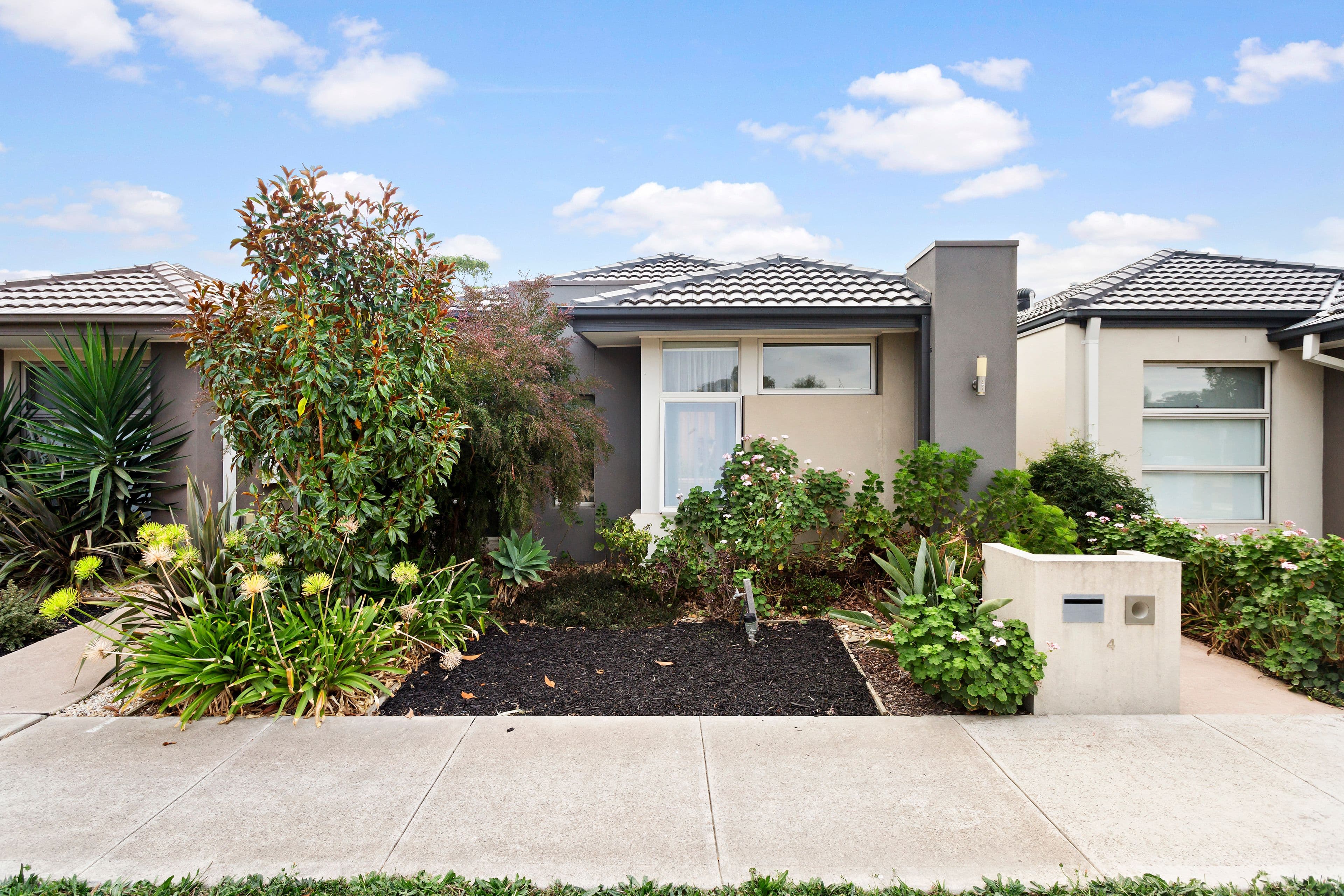 4 Soapstone Walk, Doreen VIC 3754, Doreen - Thumbnail 2