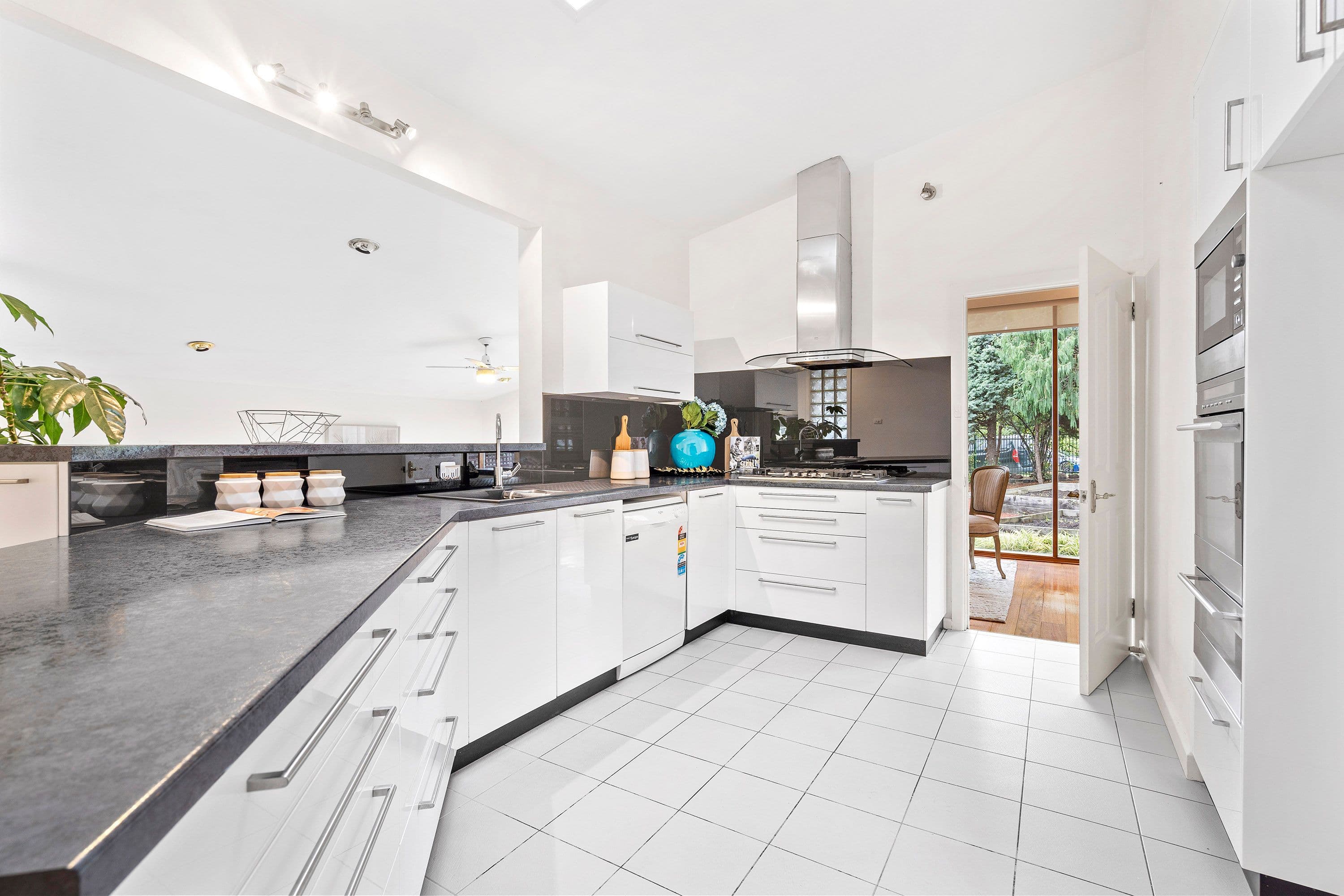 2 Ellsa Street, Balwyn North VIC 3104, Balwyn North - Thumbnail 6