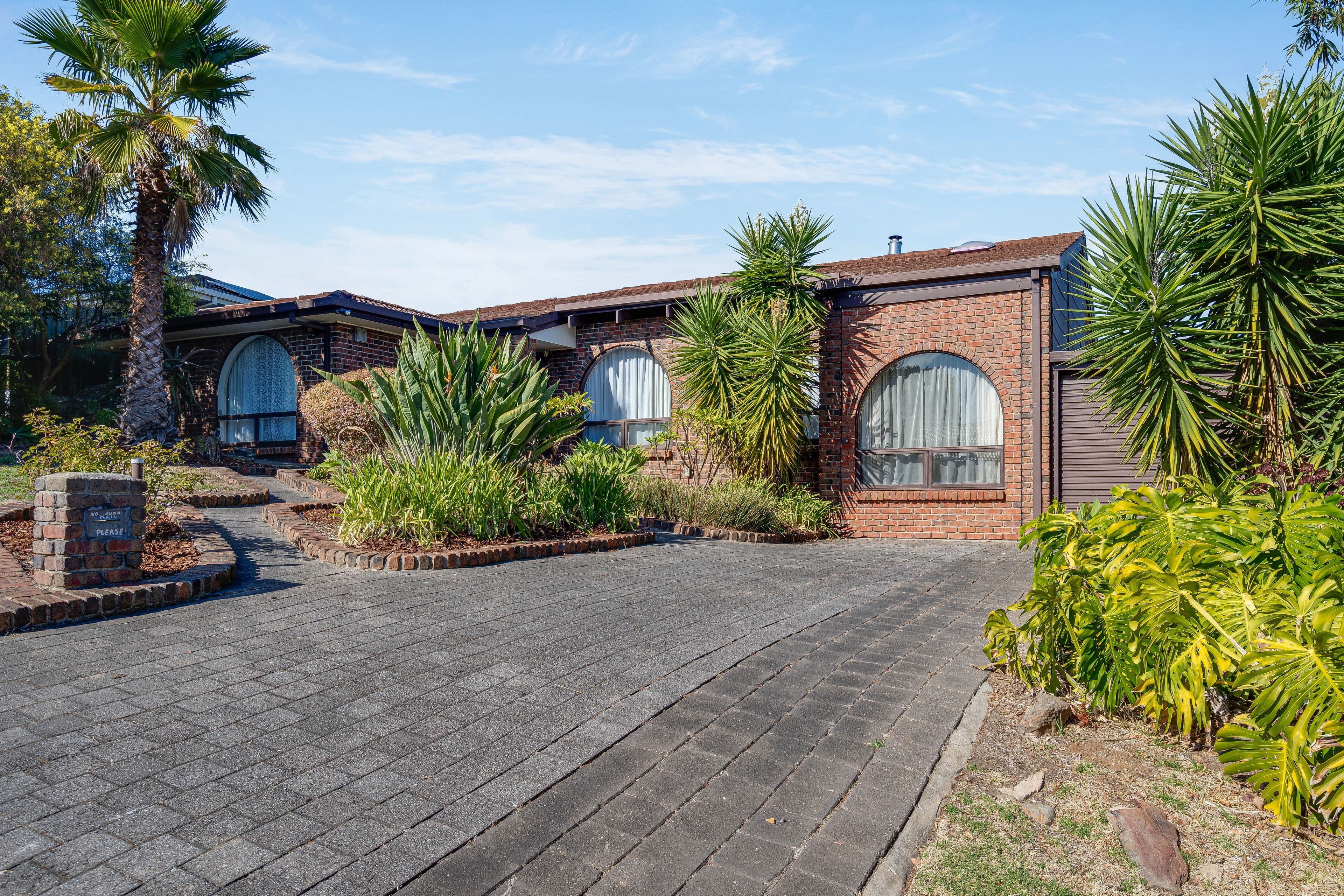 2 Irvine Court, Wynn Vale SA 5127, Wynn Vale - Thumbnail 2