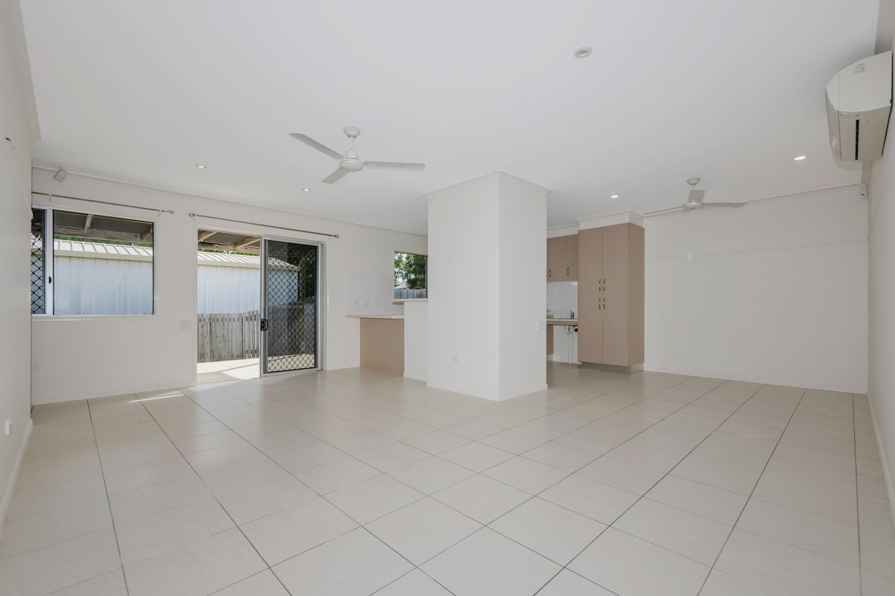 11 Mcdougall Street, Currajong QLD 4812, Currajong - Thumbnail 2