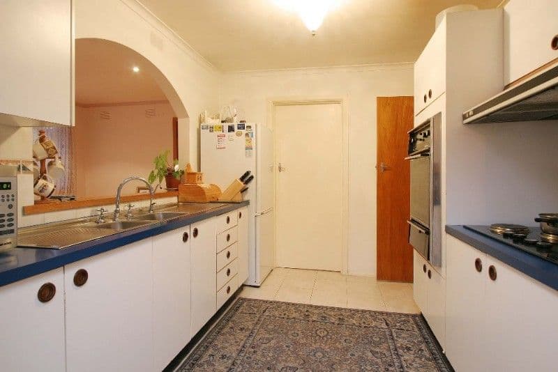 174 Cameron Parade, WATSONIA VIC 3087, Watsonia - Thumbnail 3