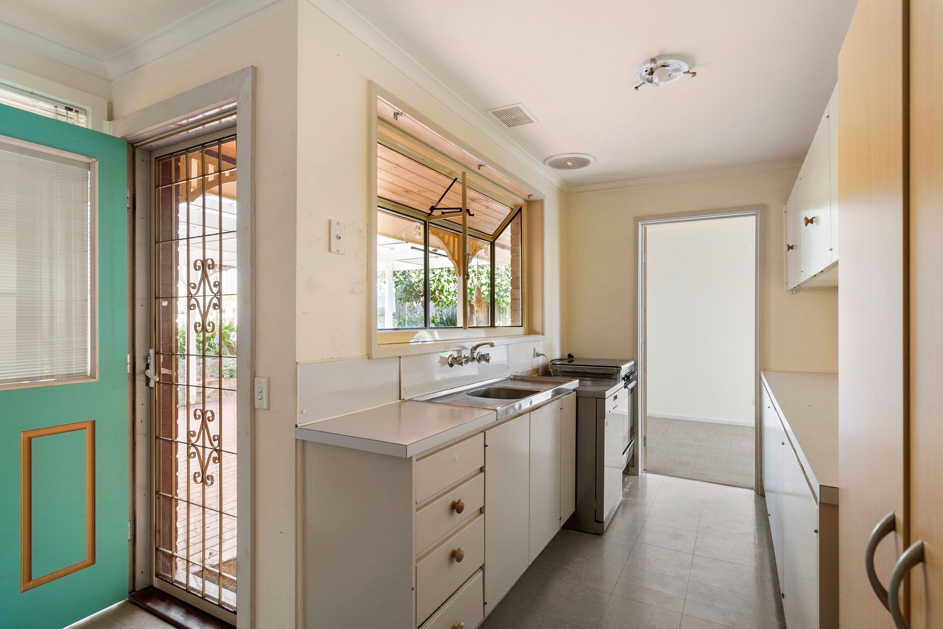 8 Skermer Avenue, Seymour VIC 3660, Seymour - Thumbnail 3