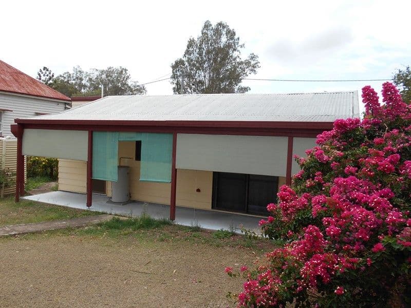 11 Mangerton Street, Toogoolawah QLD 4313, Toogoolawah - Thumbnail 5