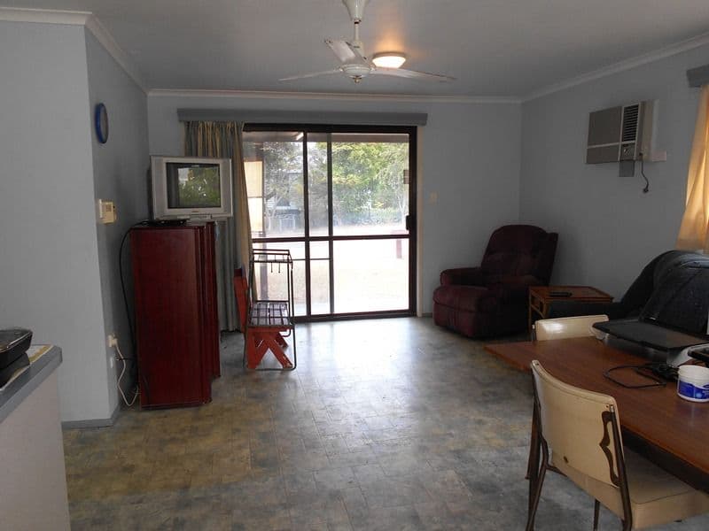 11 Mangerton Street, Toogoolawah QLD 4313, Toogoolawah - Thumbnail 8