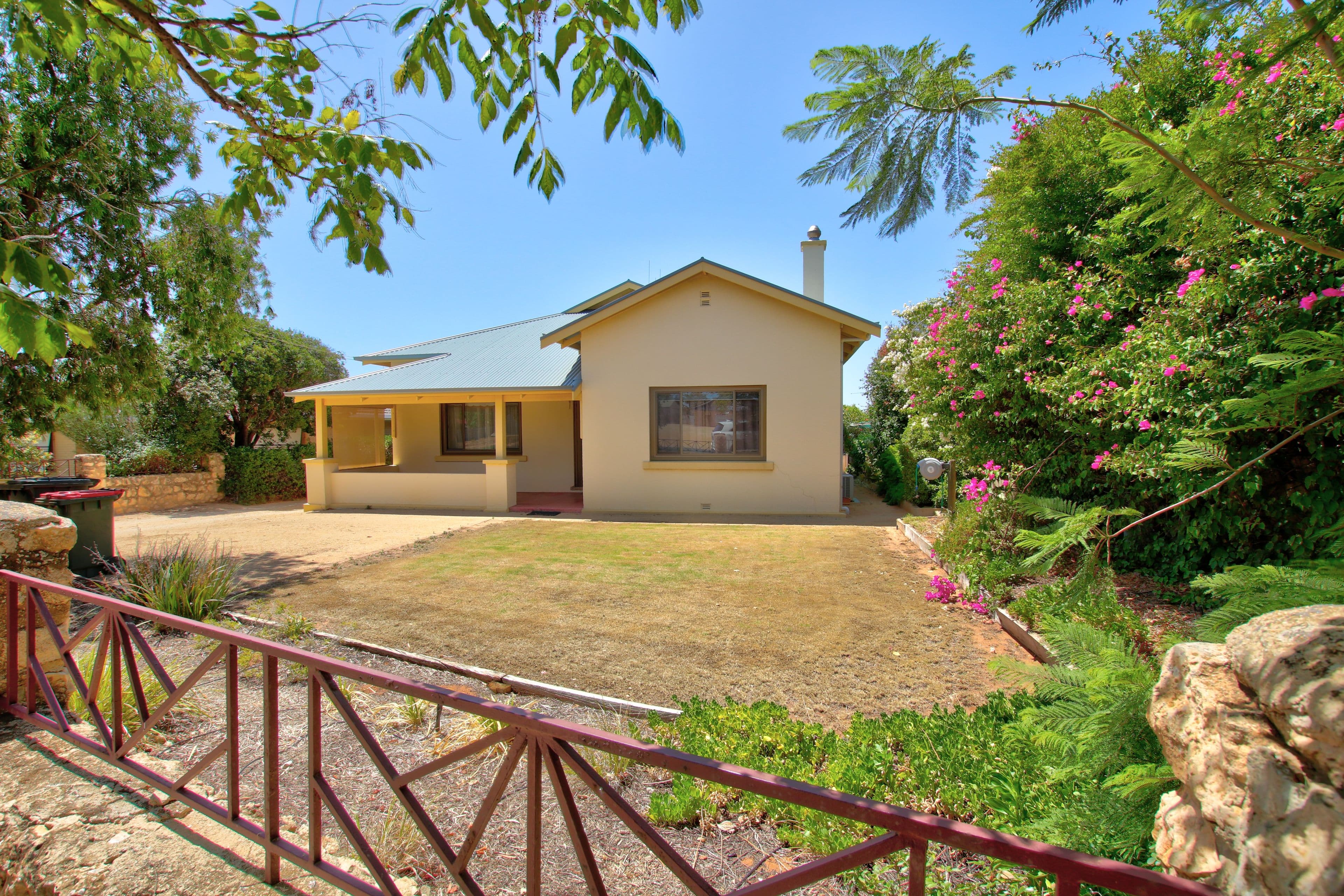9 Fifth Street, Loxton SA 5333, Loxton - Image 1