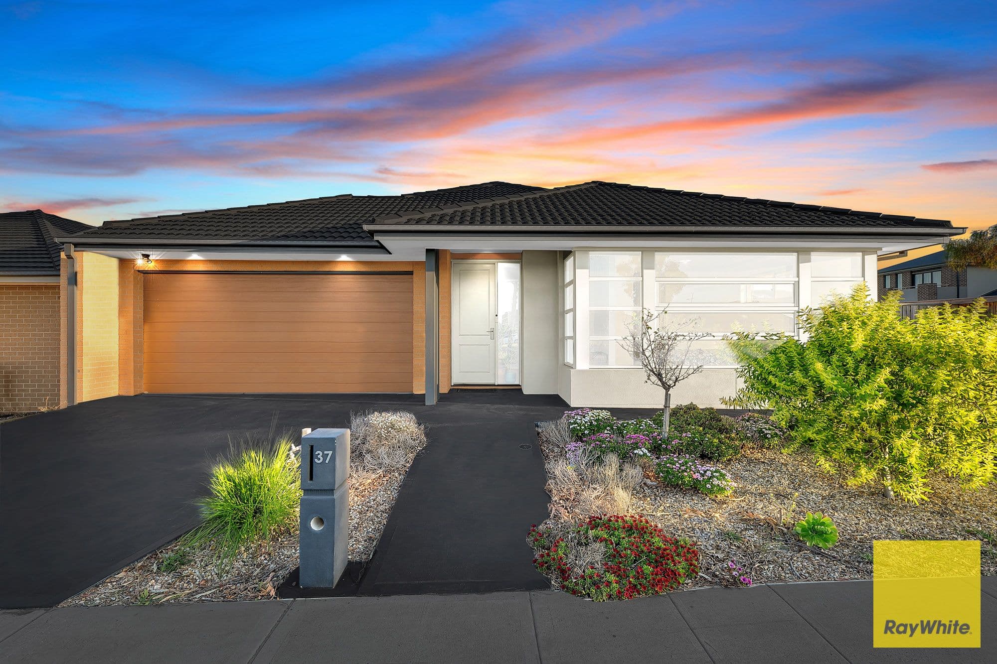 37 Bishopsgate Avenue, Tarneit VIC 3029, Tarneit - Image 1