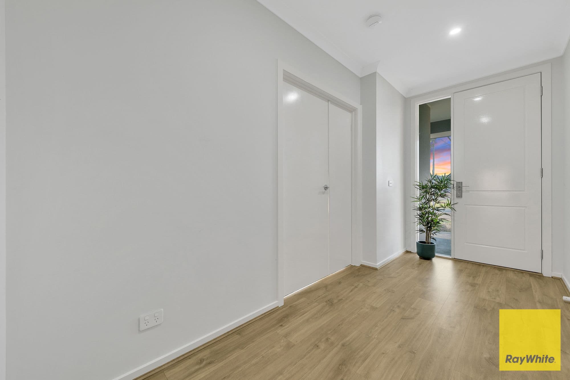 37 Bishopsgate Avenue, Tarneit VIC 3029, Tarneit - Thumbnail 3