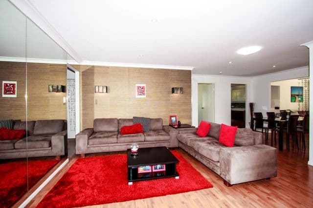 4 Heeb Street, BUNDALL QLD 4217, Bundall - Thumbnail 4