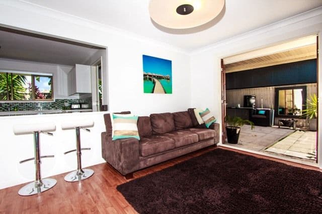 4 Heeb Street, BUNDALL QLD 4217, Bundall - Thumbnail 6
