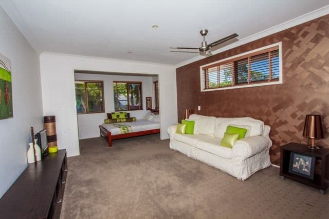 4 Heeb Street, BUNDALL QLD 4217, Bundall - Thumbnail 8