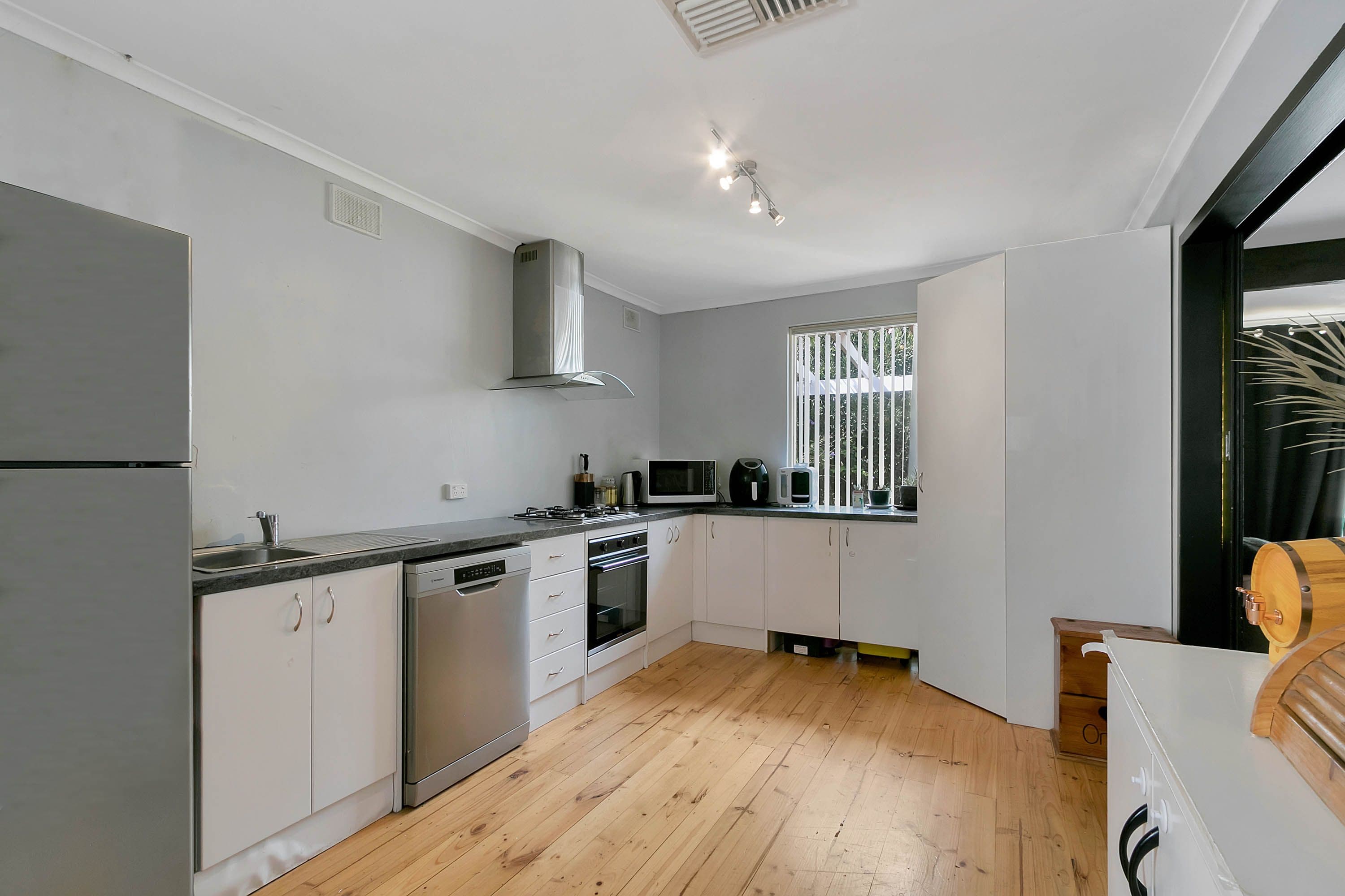 14 Diment Road, Salisbury North SA 5108, Salisbury North - Thumbnail 4