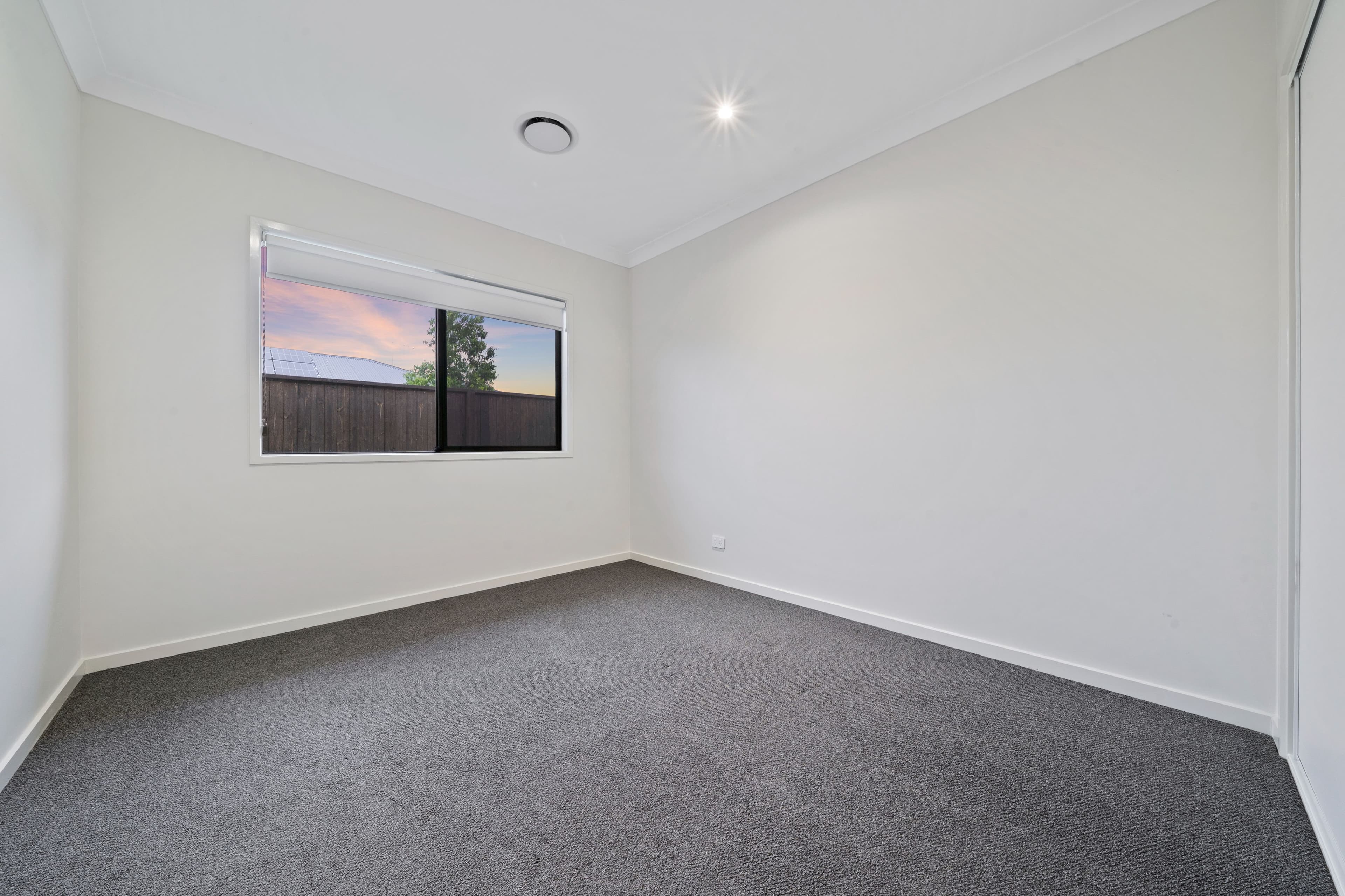 38 Reuben Boulevard, Logan Reserve QLD 4133, Logan Reserve - Thumbnail 5